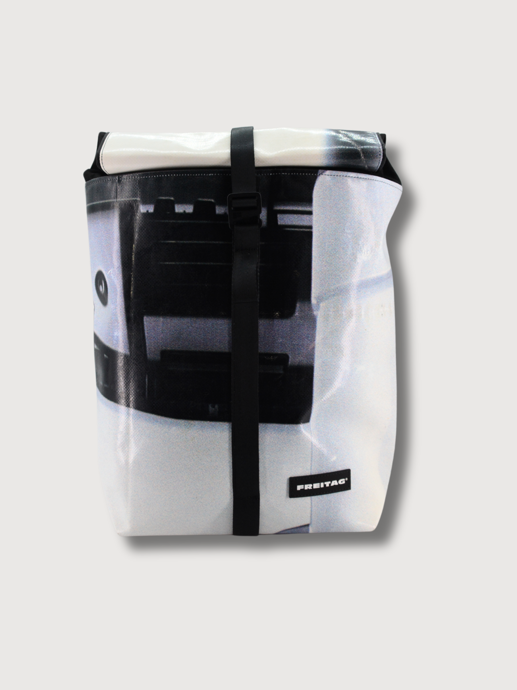 Clapton Rucksack Grau Car Print | Freitag