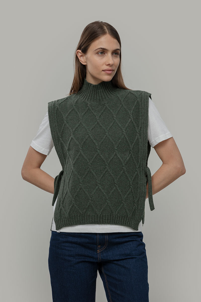 Delia Women's Recycled Wool Turtleneck Vest – Forest Green | Rifò
