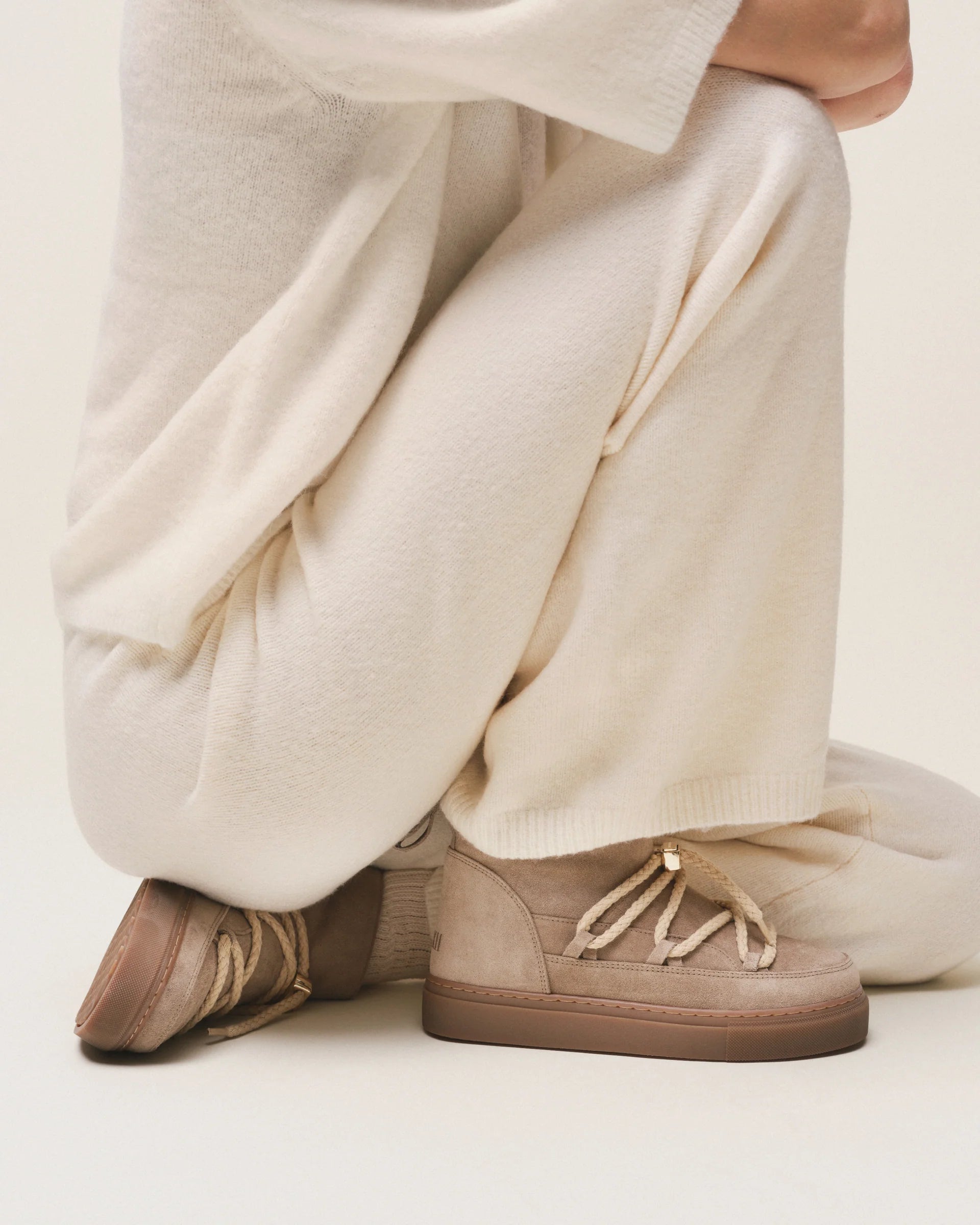Classic Low Boots Beige | Inuiki