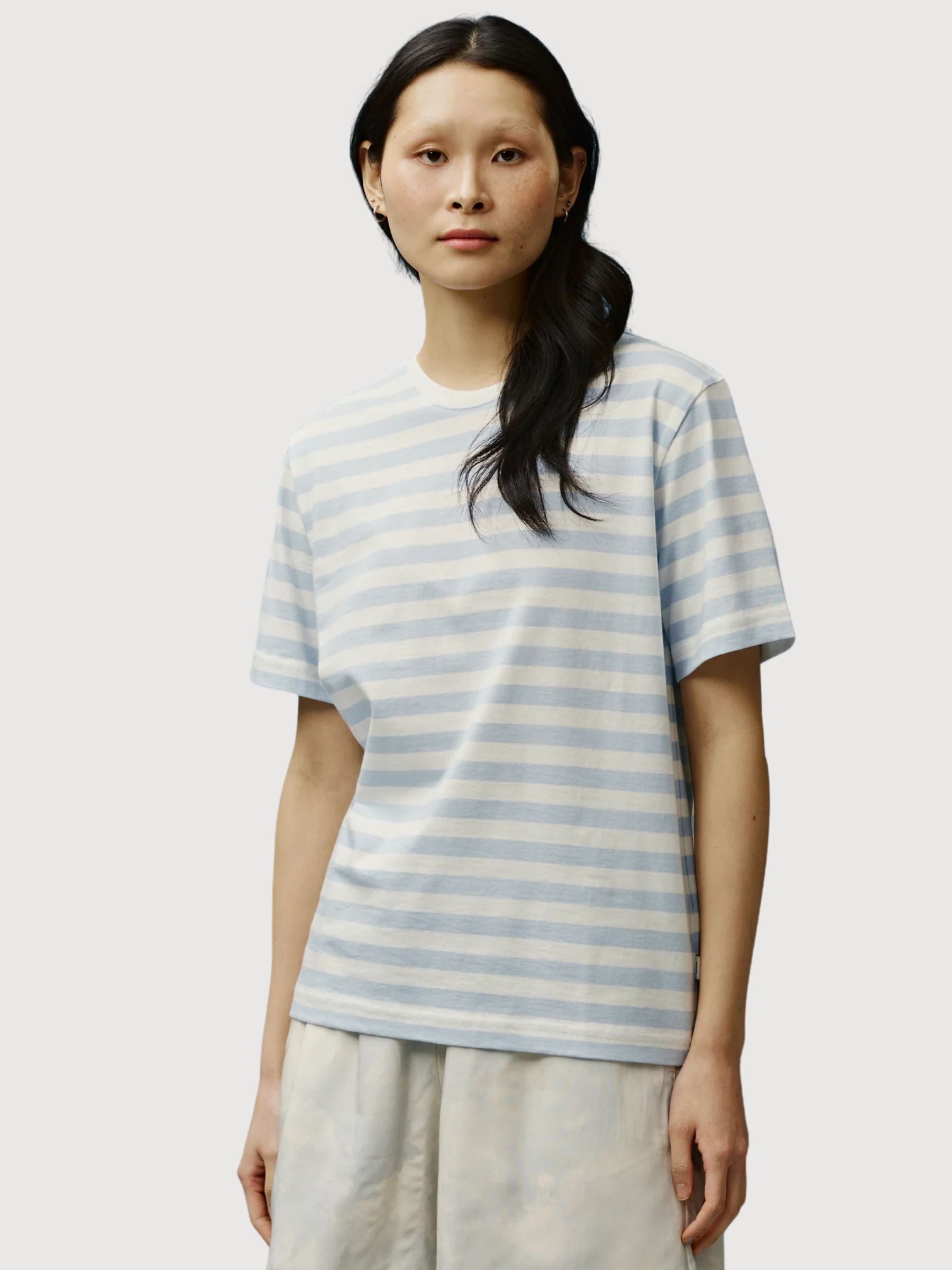 Verkstad T-Shirt Himmelblau - Naturweiß | Makia