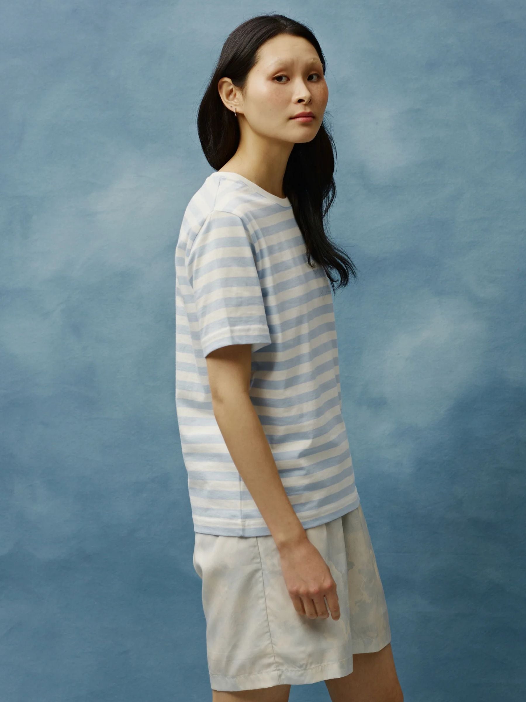 Verkstad T-Shirt Himmelblau - Naturweiß | Makia