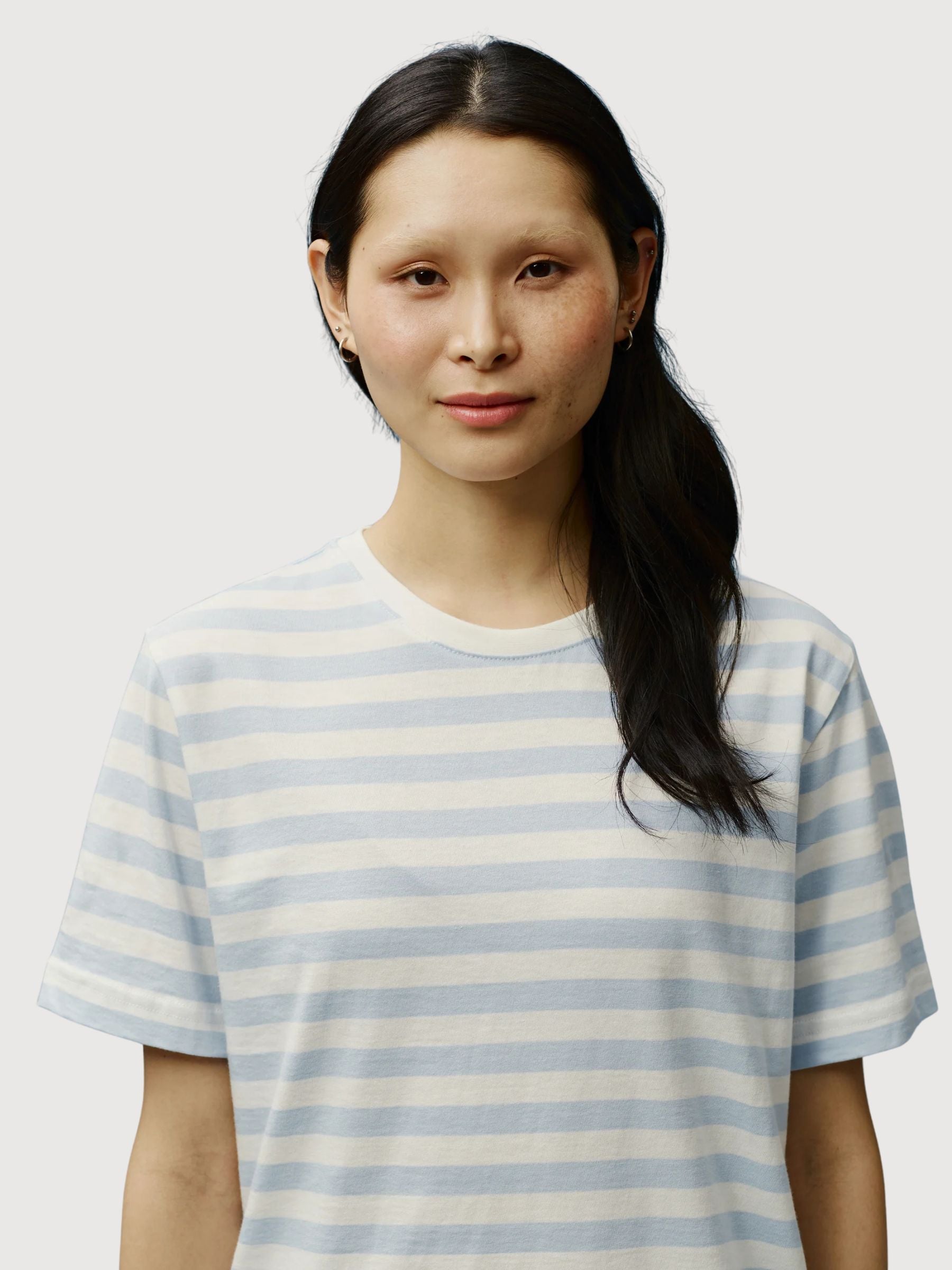 Verkstad T-Shirt Himmelblau - Naturweiß | Makia