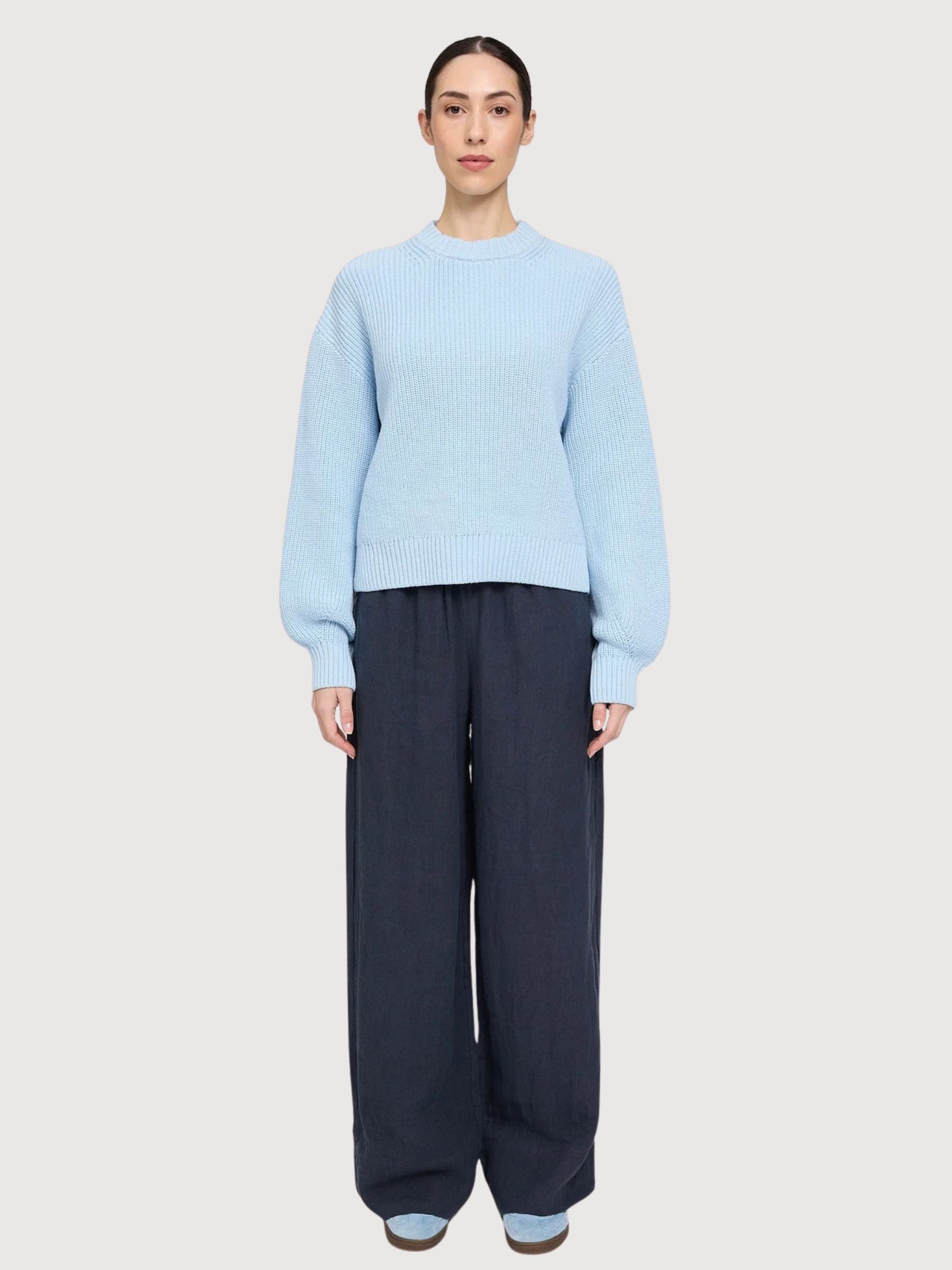 Maglione da donna a maglia grossa color blu sogno | Mazine