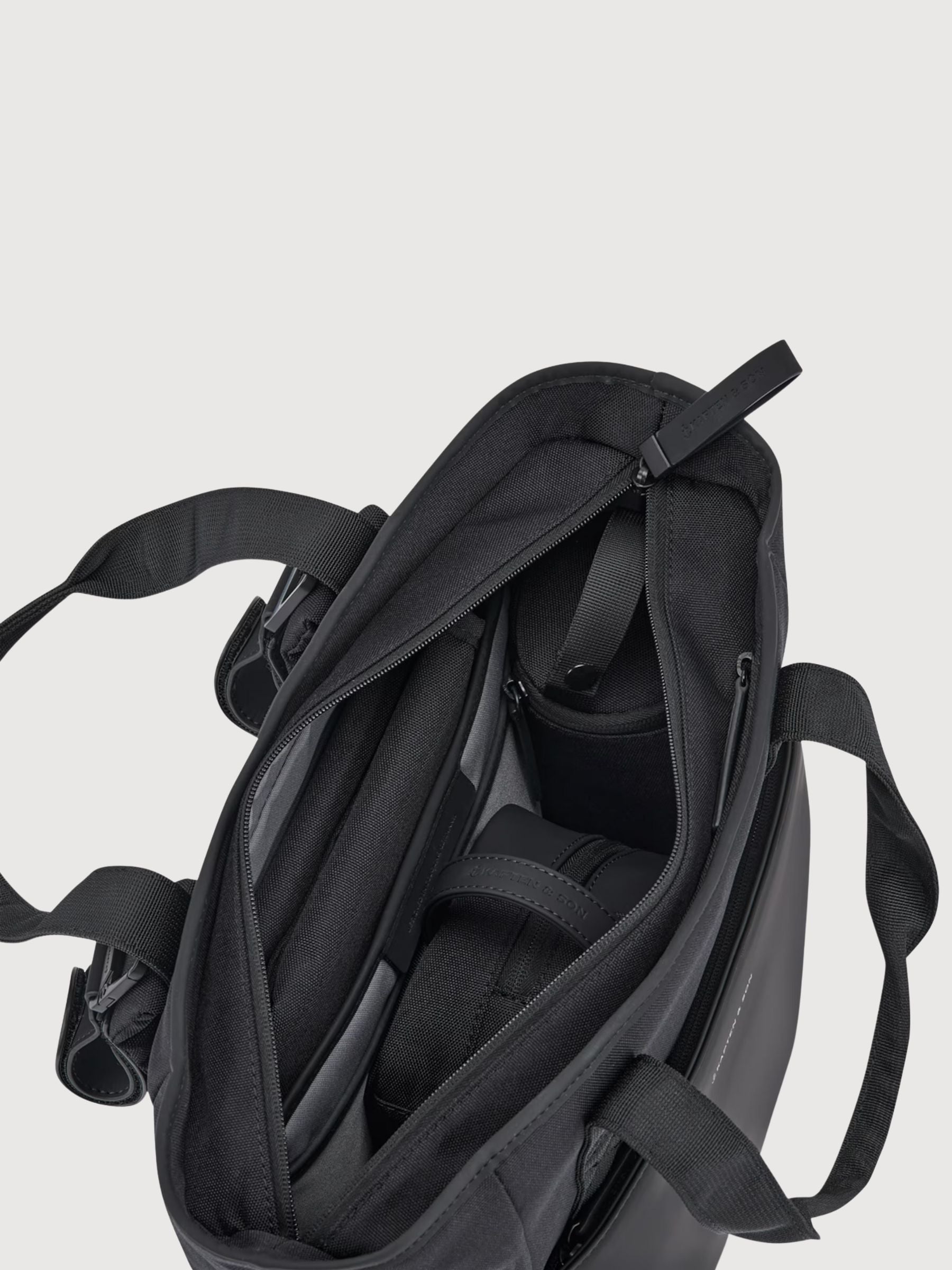 Diaper Backpack Lindby Black | Kapten & Son
