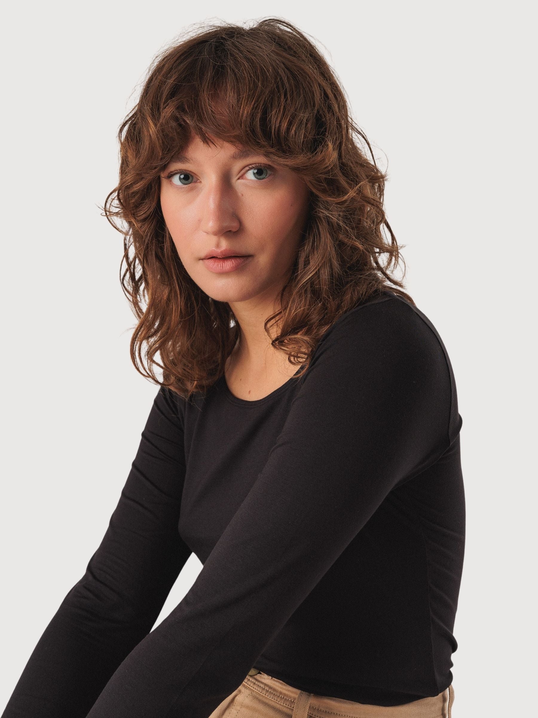 Maglia a maniche lunghe Zur-7 Nera Donna | Skfk