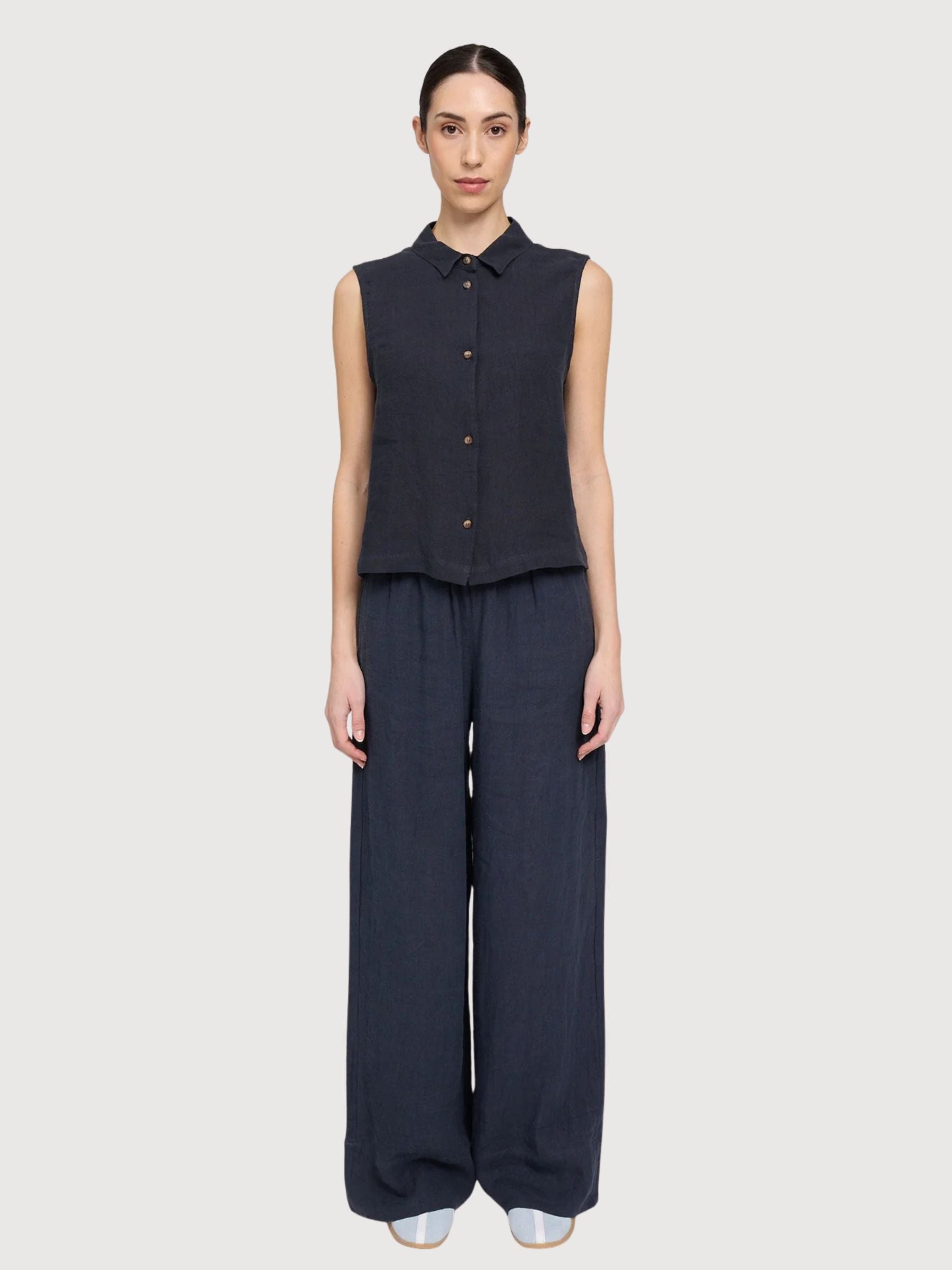 Camicia senza maniche da donna in lino blu inchiostro | Mazine