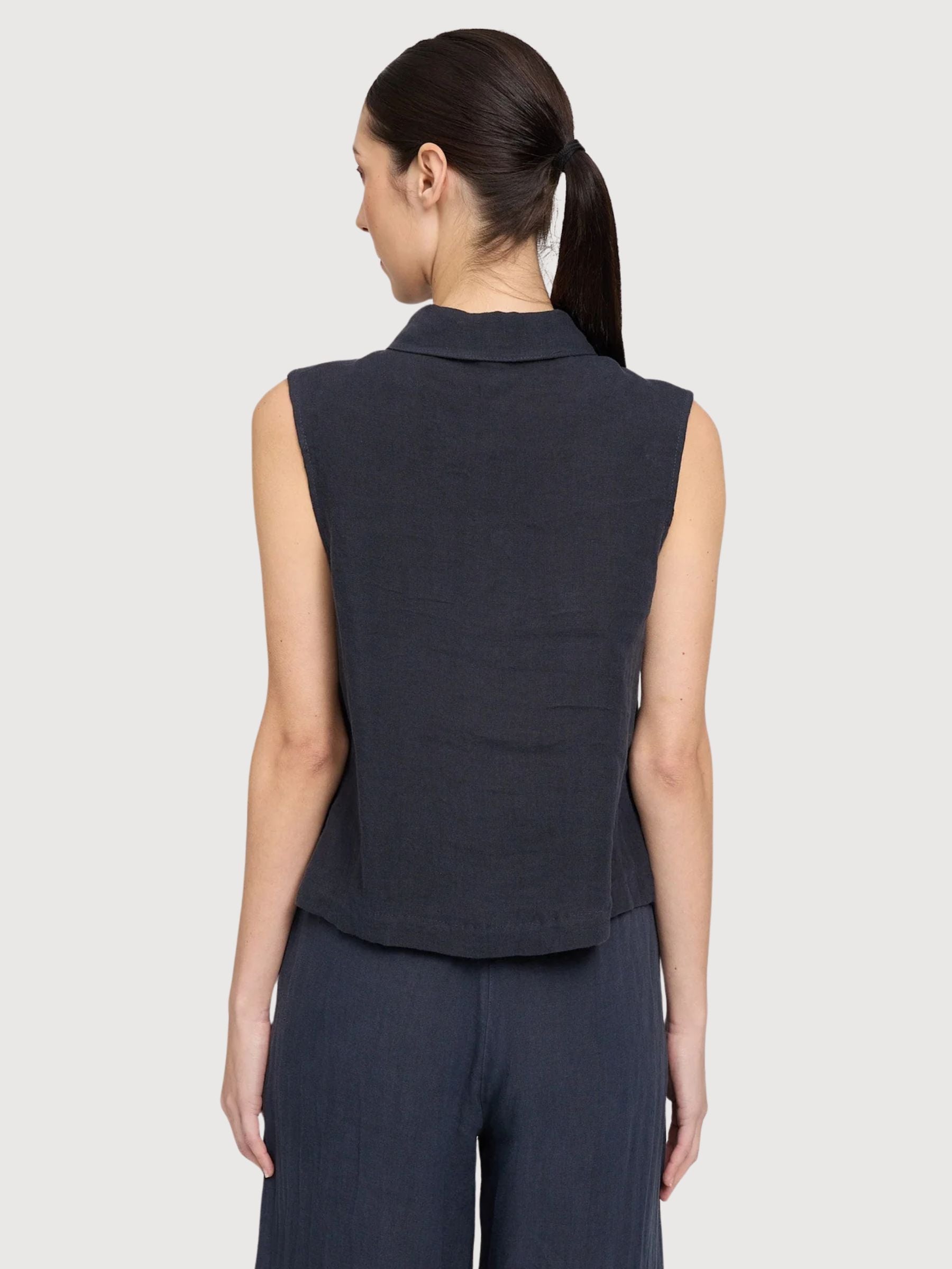 Camicia senza maniche da donna in lino blu inchiostro | Mazine