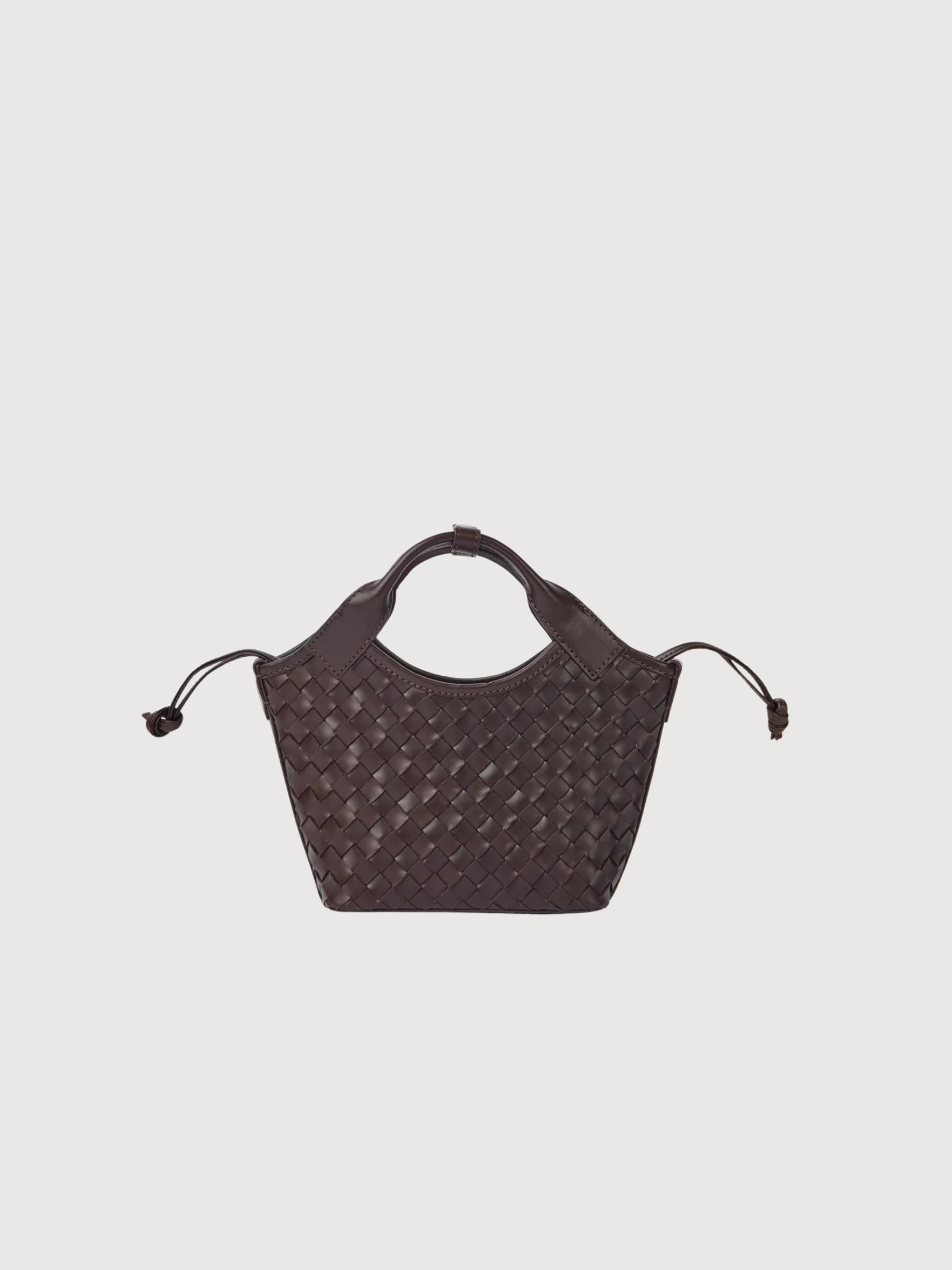 Mara Mini – Geflochtene Schokoladen-Ledertasche | O My Bag