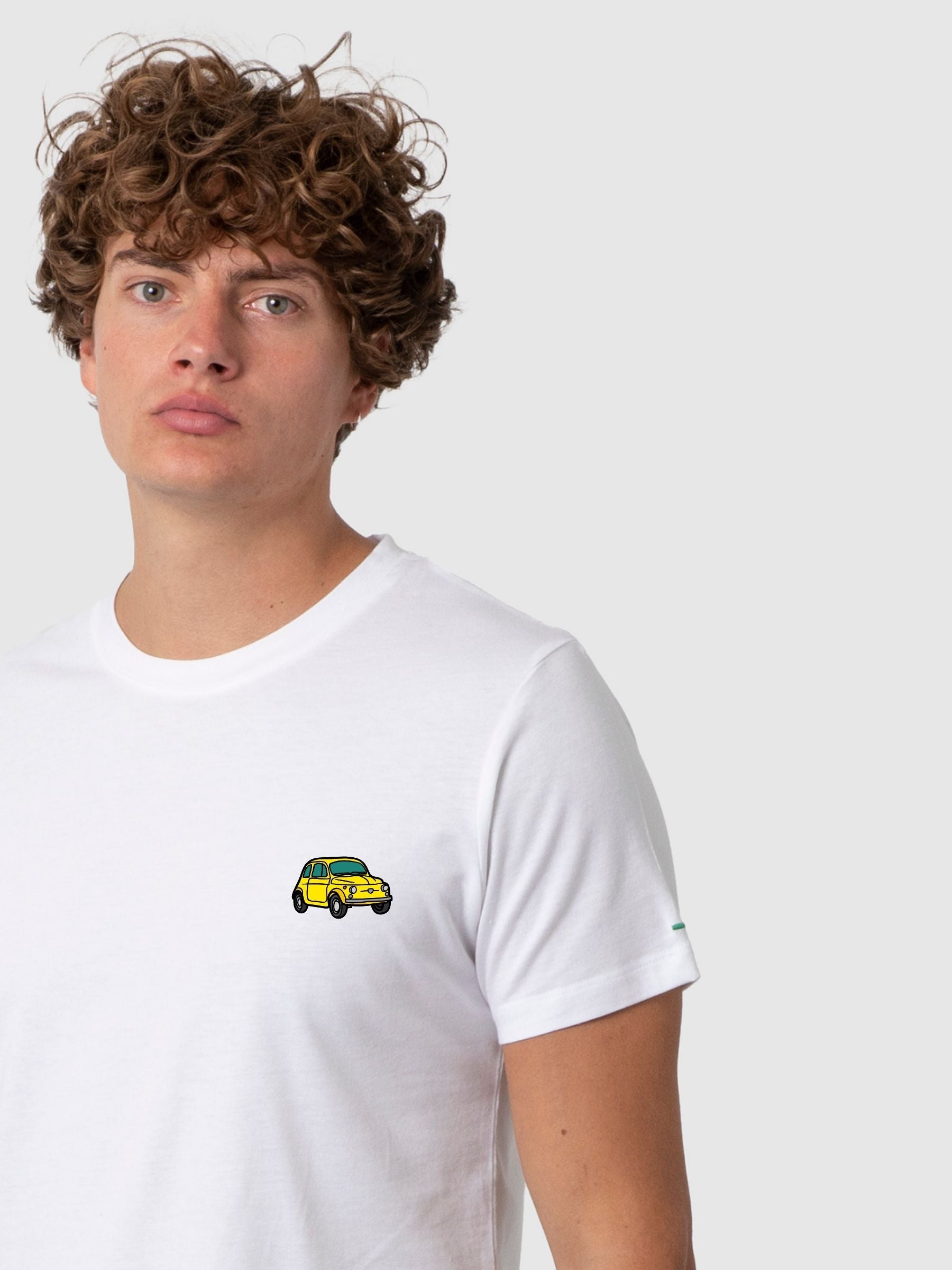 Daniel T-shirt with yellow car print | Re-bello