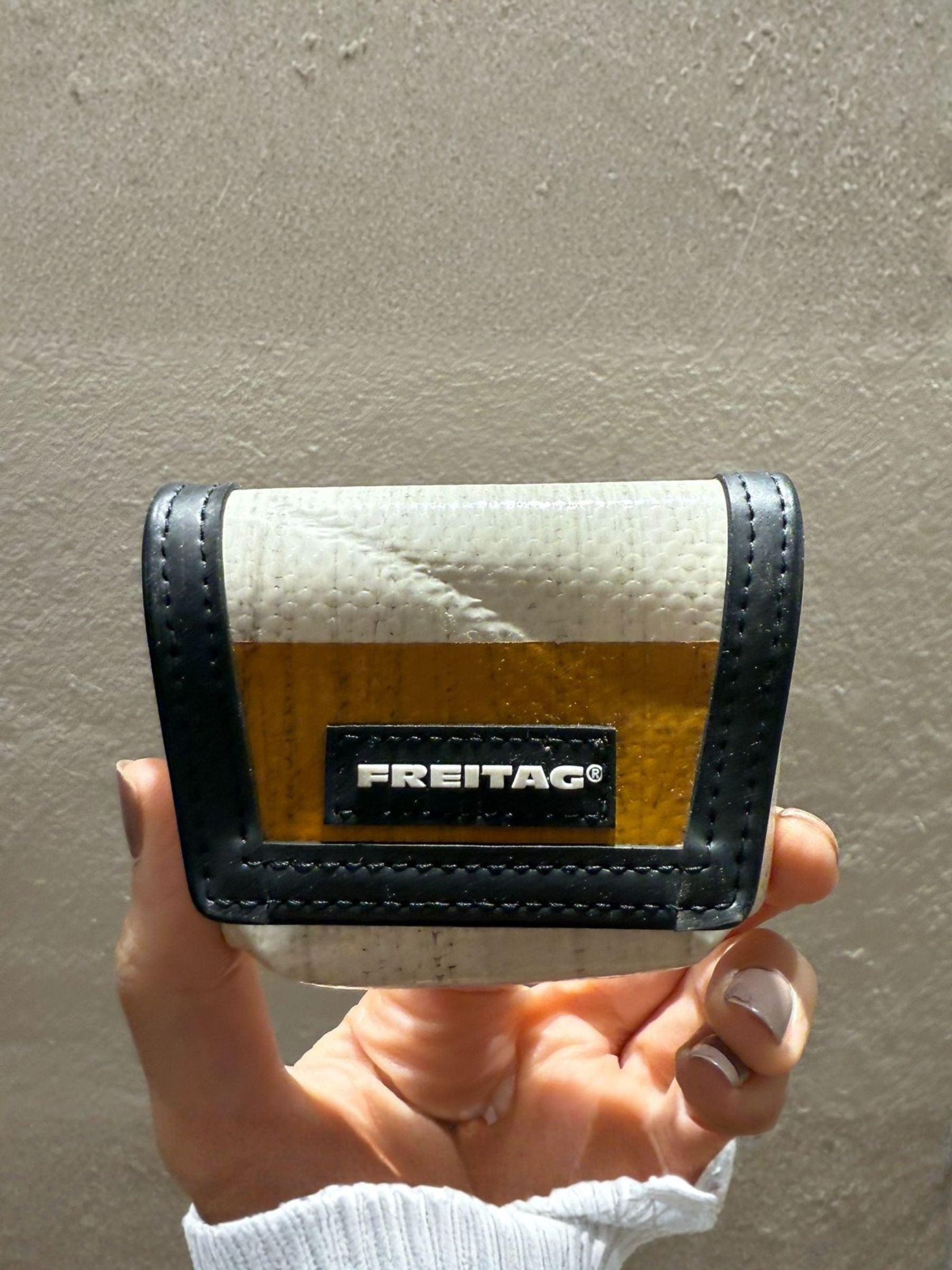 Charm, AirPods & Key Holder F213 Mini Messenger White/Brown | Freitag