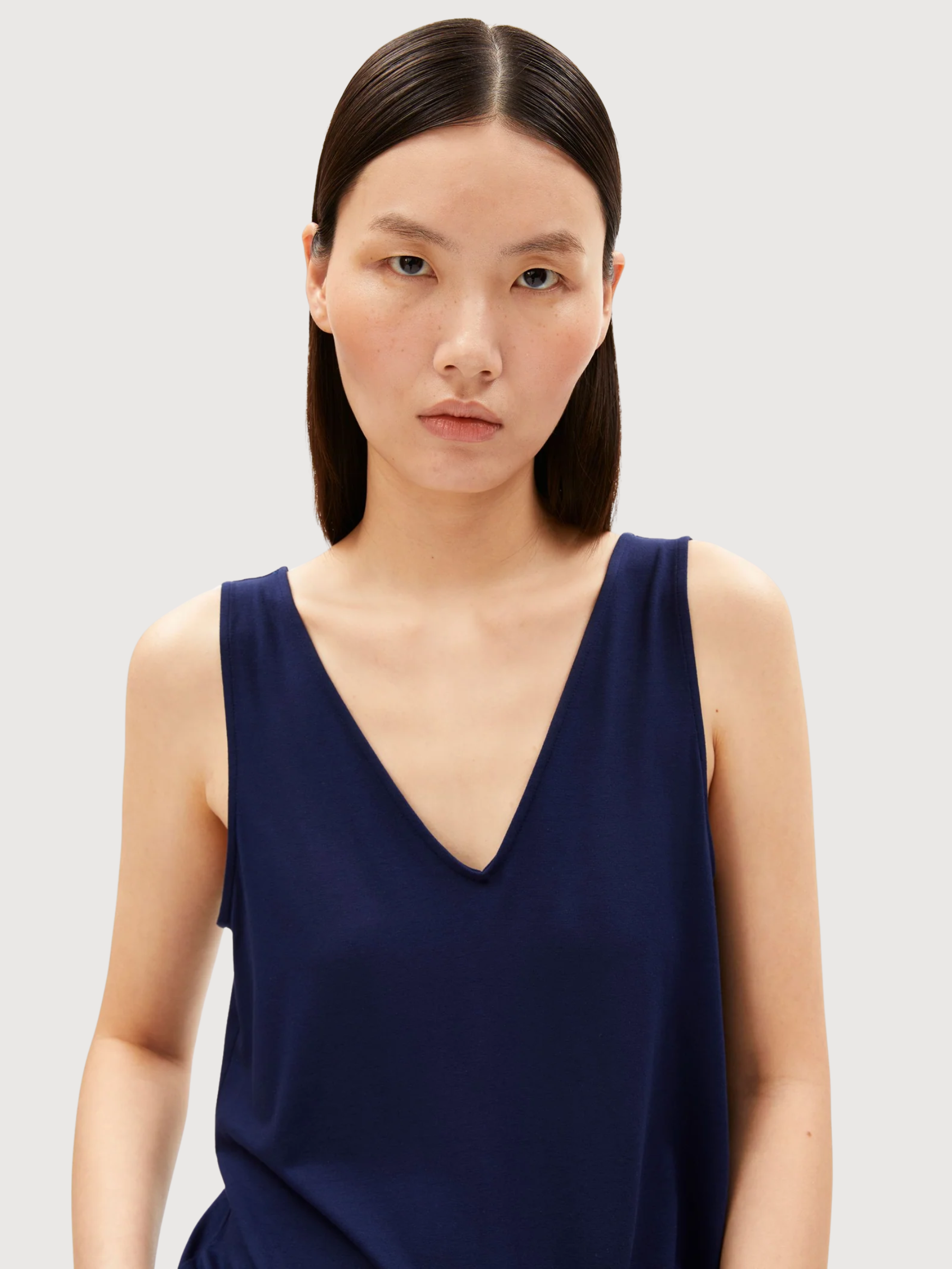 Top V-neck Jersey Tinted Navy | Armedangels