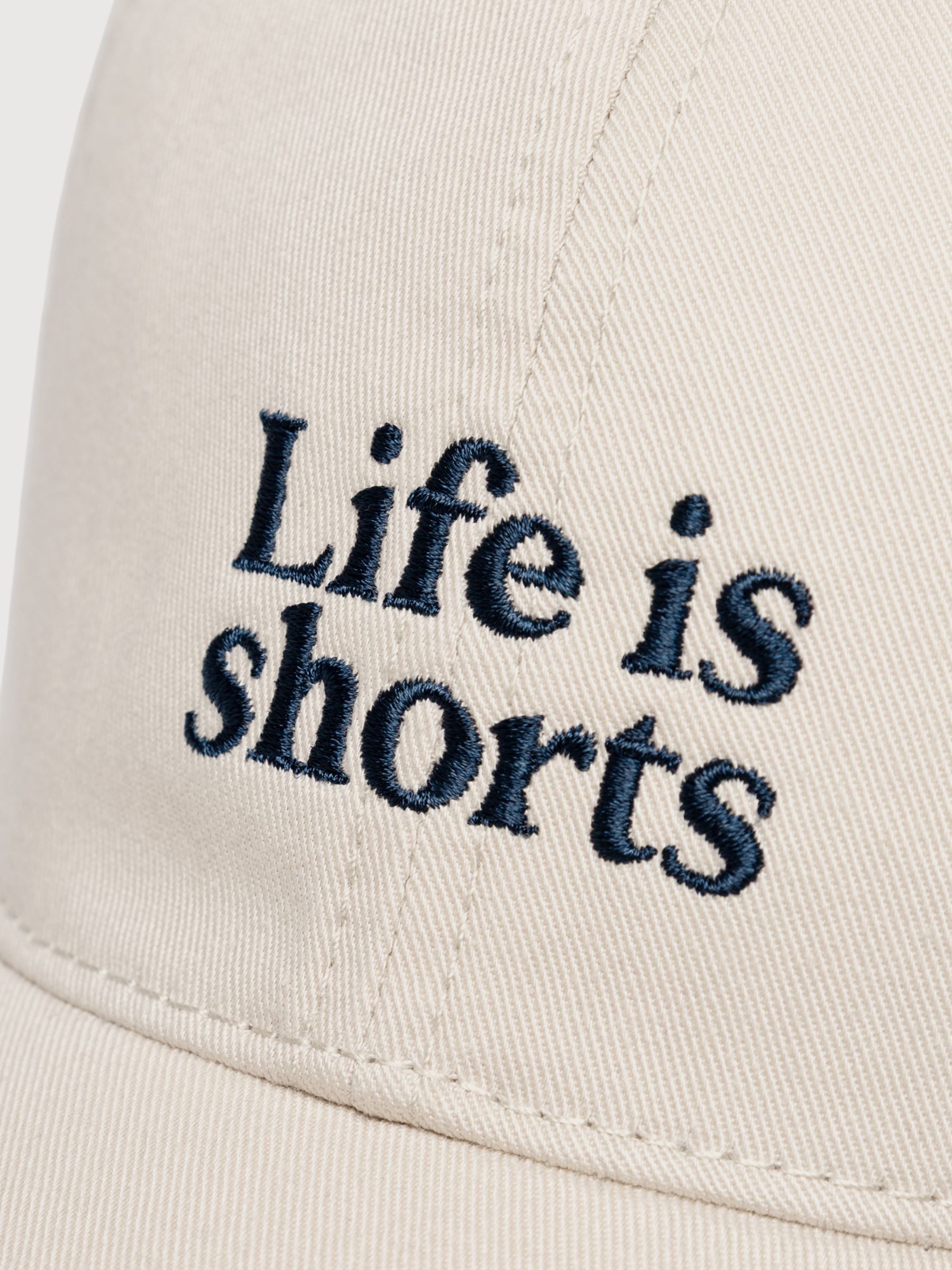 Soft Cap Slussen Life is Shorts Beige | Dedicated