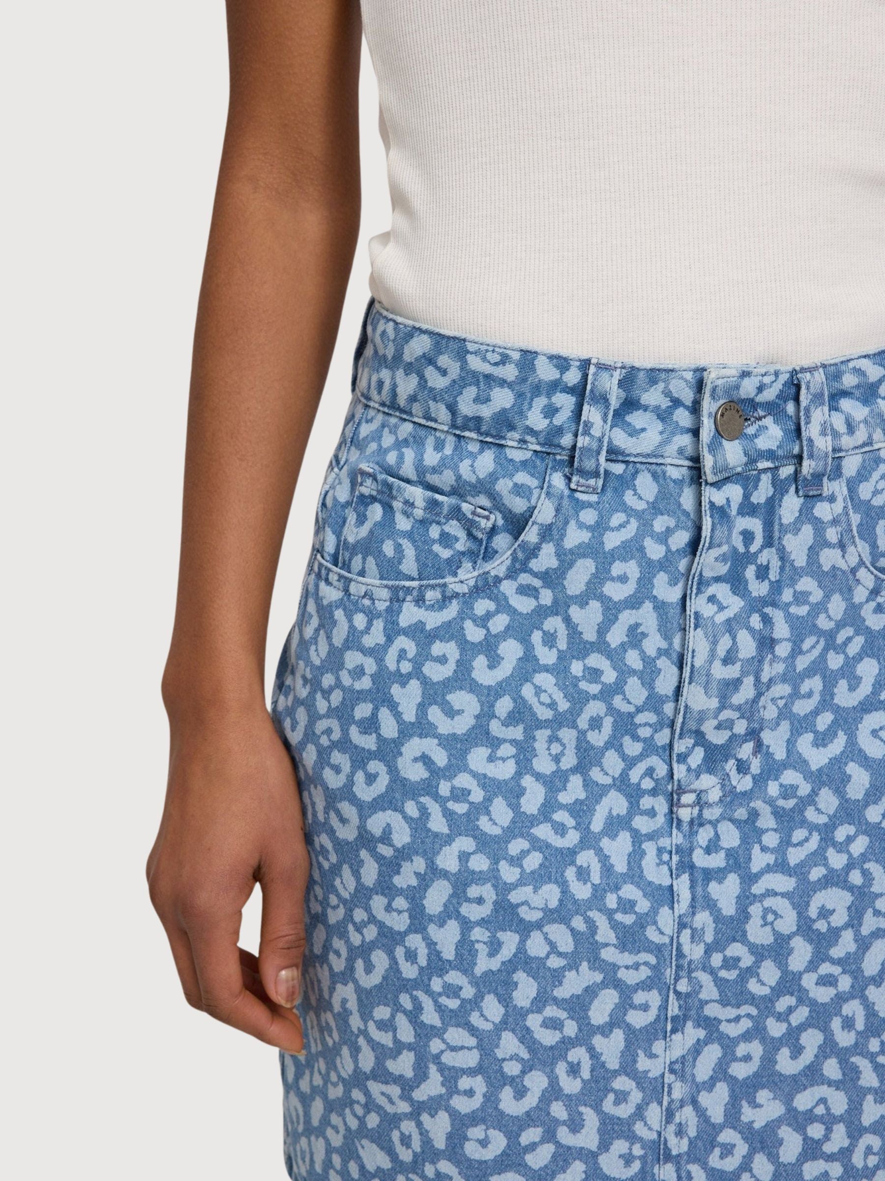 Minigonna in denim stampato azzurro chiaro | Mazine