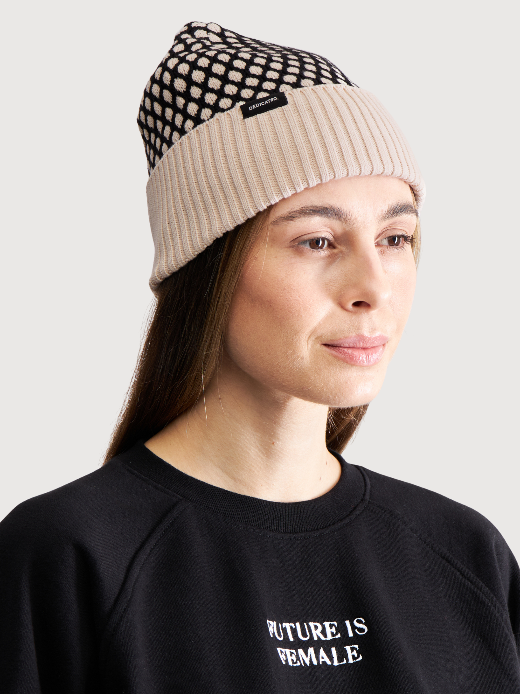 Hemavan Bubble Beanie in White and Black | Dedicated