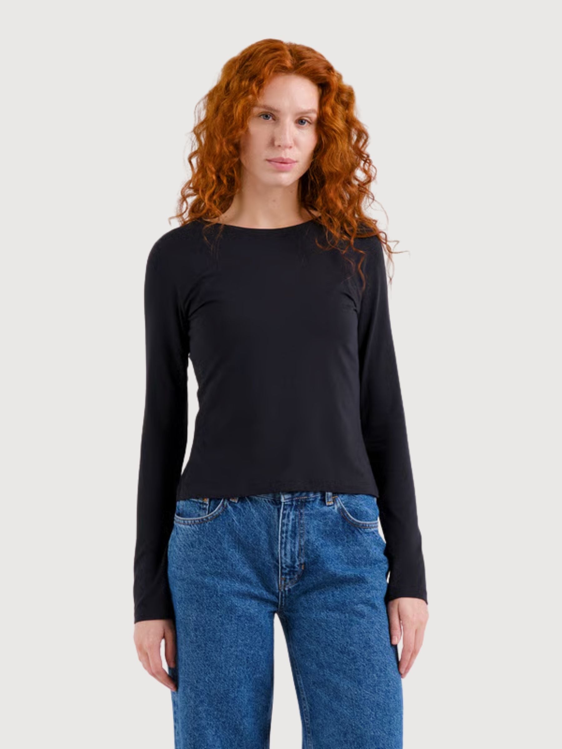 Top Salmis Schwarz | Dedicated