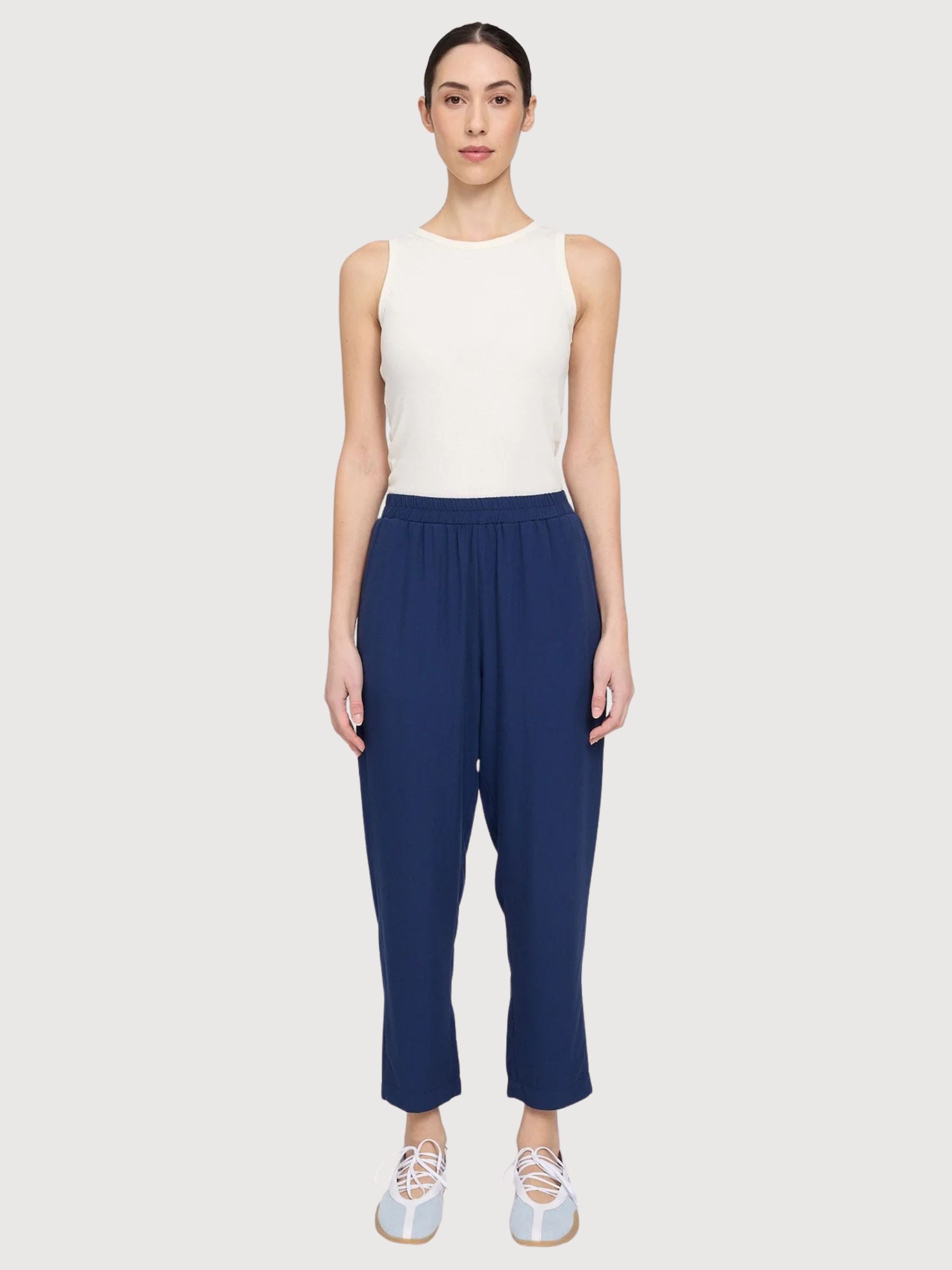 Pantaloni a gamba dritta in viscosa da donna, colore indaco | Mazine