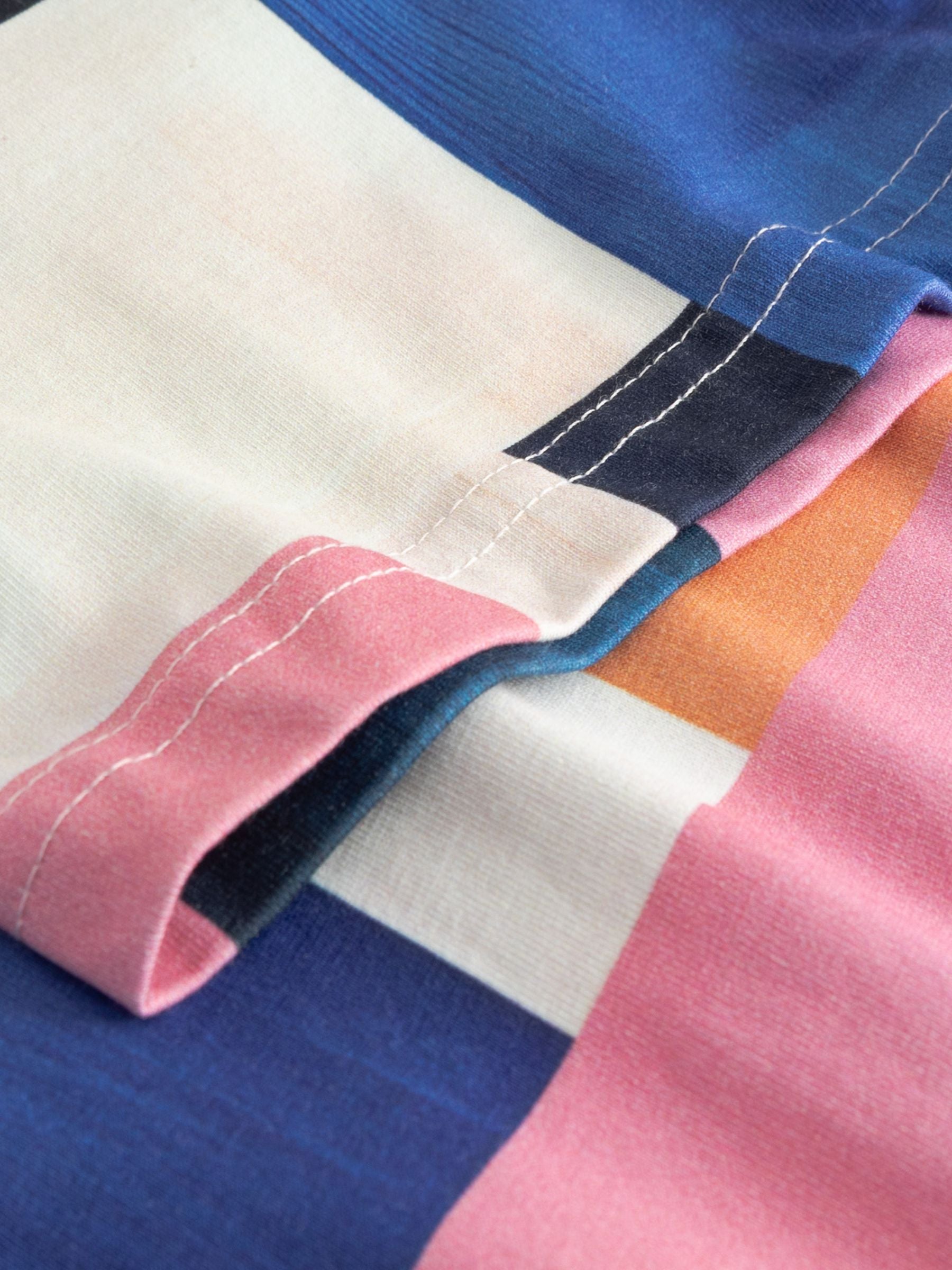 Tshirt Stockholm Abstract Block Man | Dedicated