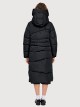 Waves Quilt Puffer Coat Black | MAZINE