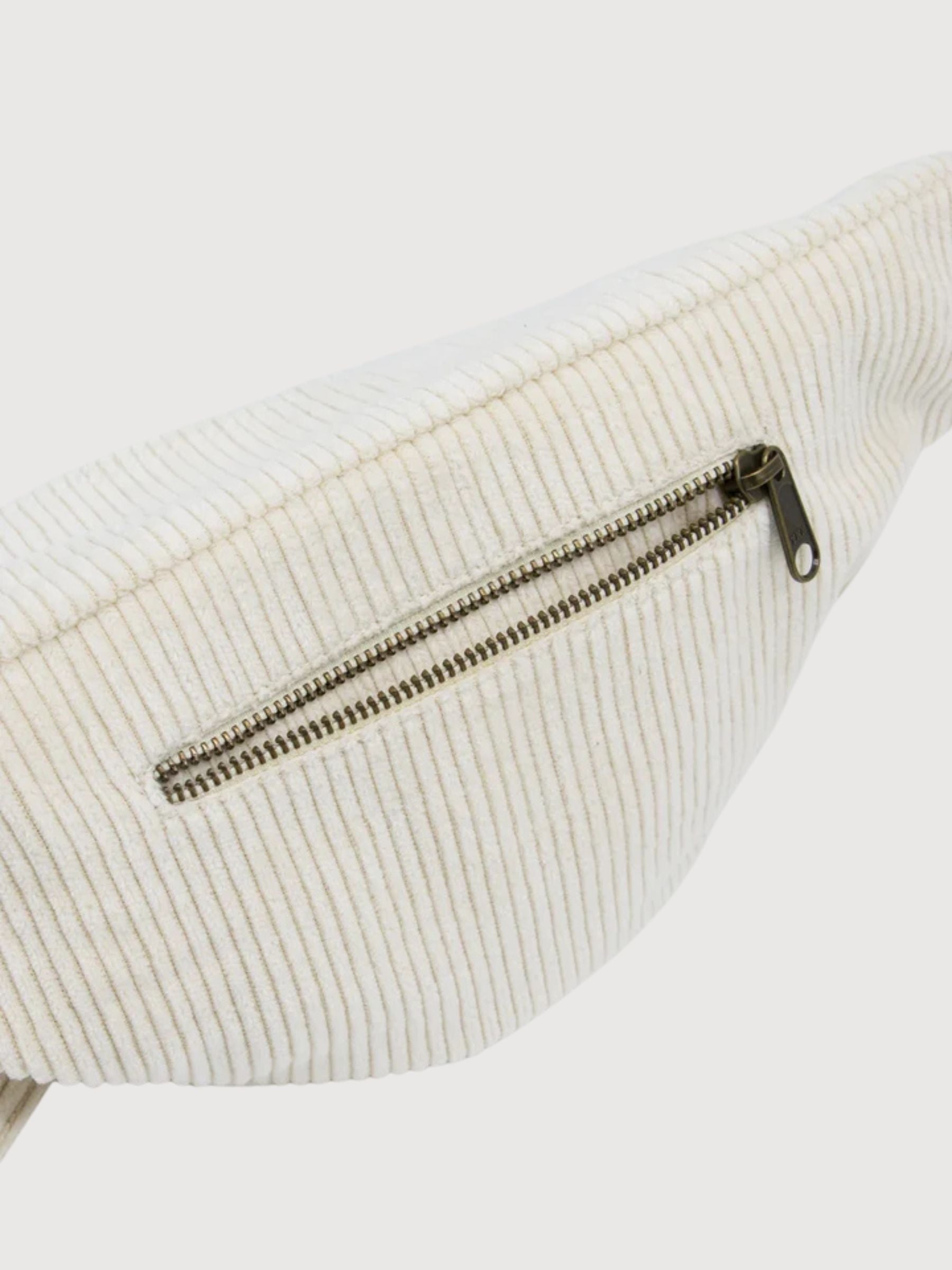 Sasha Velours Beige | Hindbag