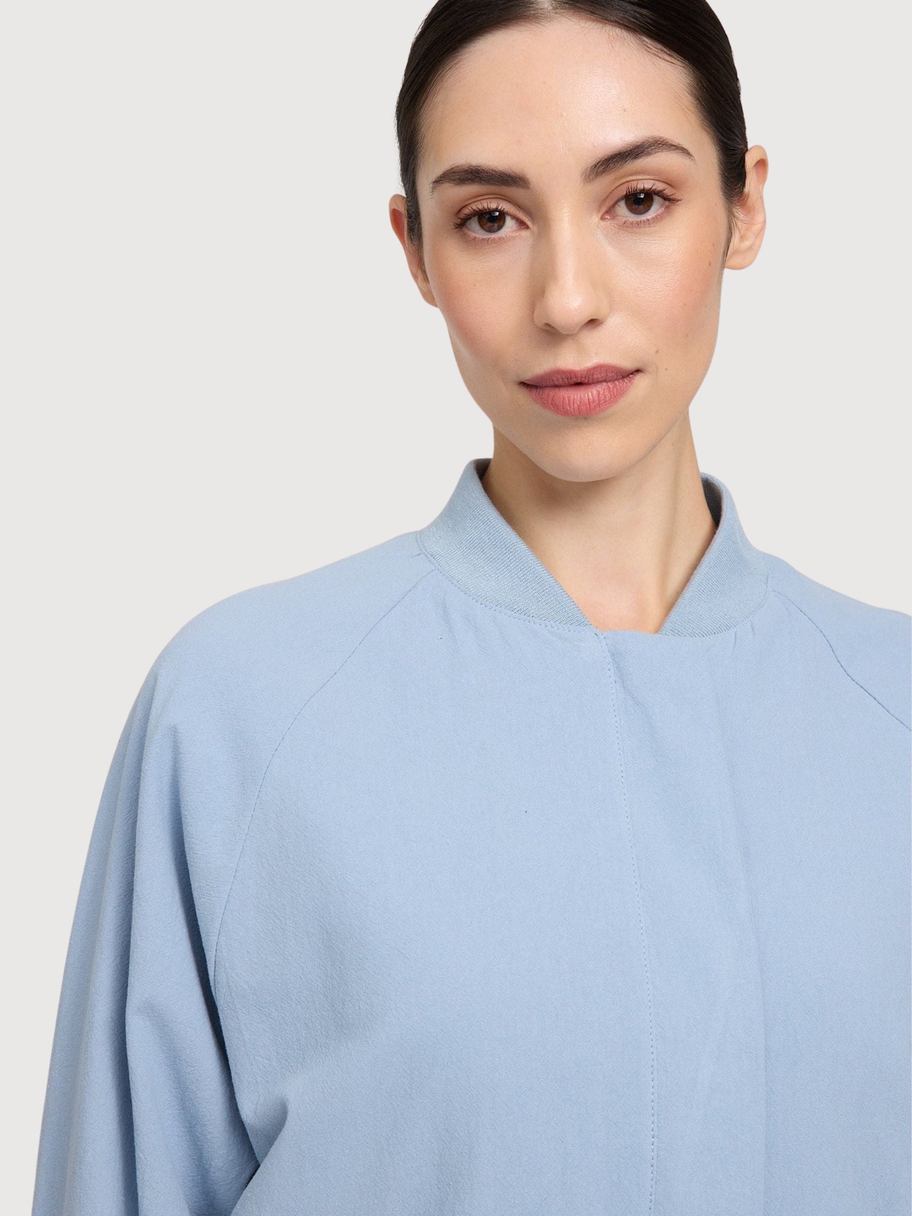 Giacca bomber corta in cotone da donna, azzurra | Mazine