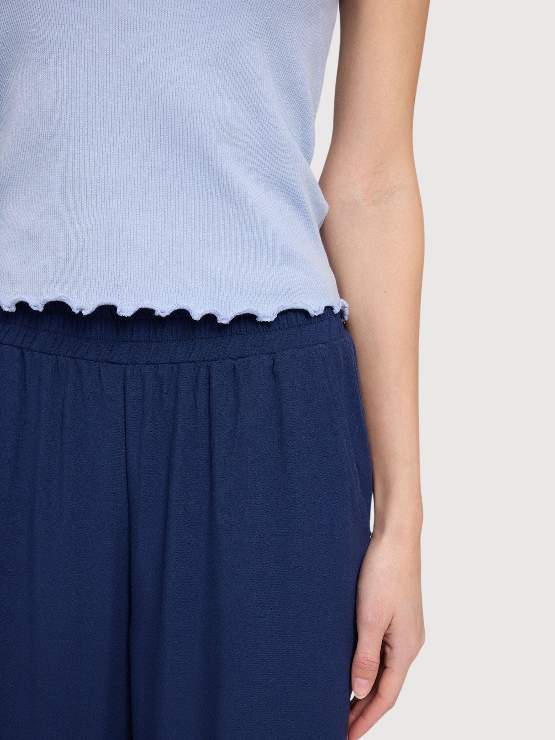 Babylock Damen-T-Shirt mit Saum, Wolkenblau | Mazine