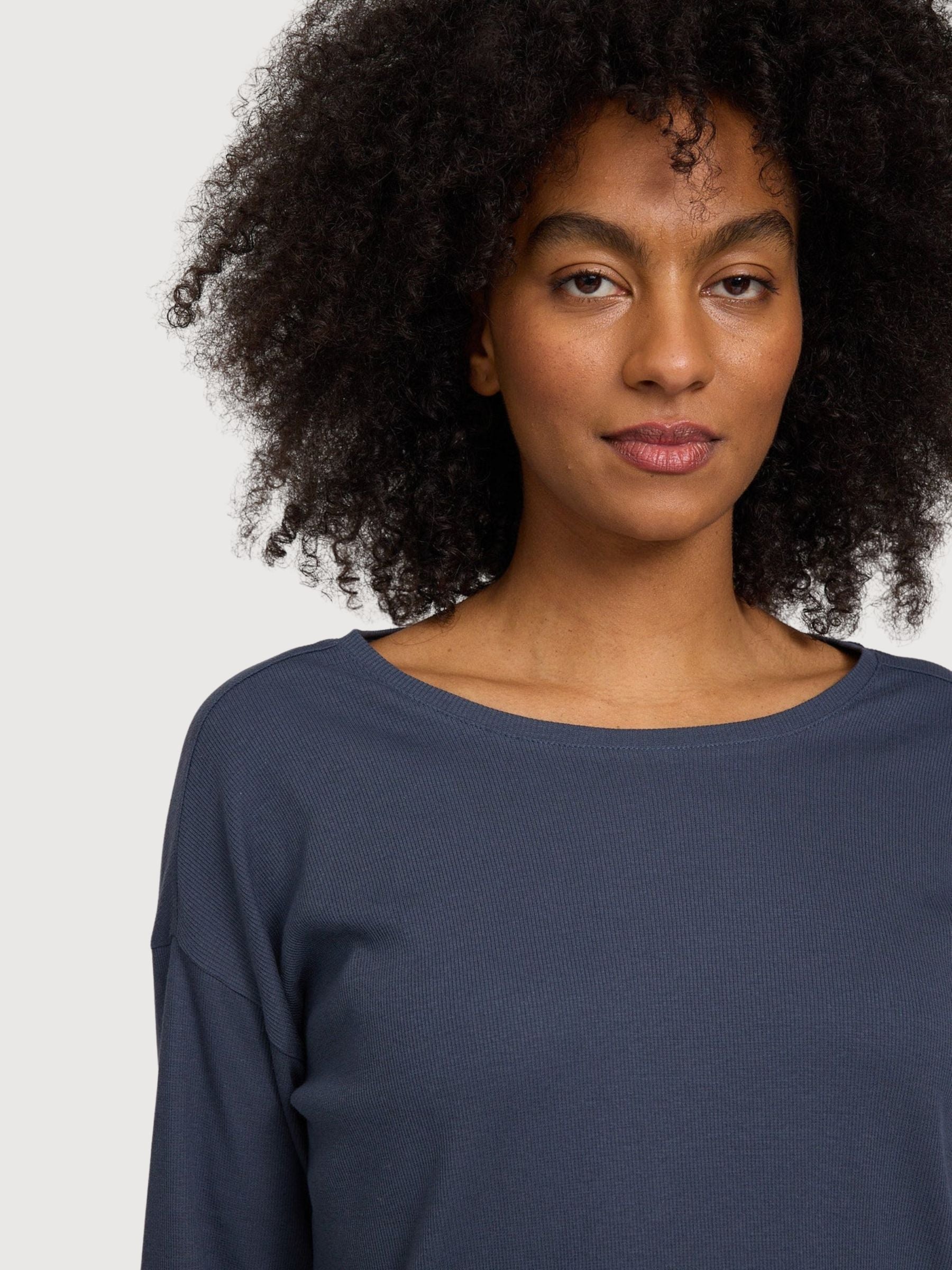 Maglia a maniche lunghe a righe e costine da donna blu | Mazine