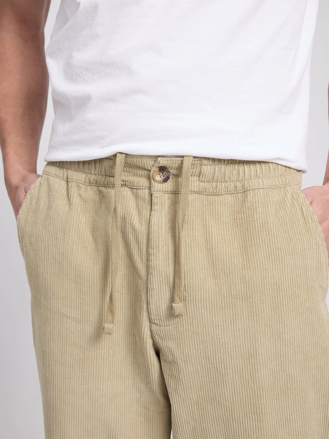 Trousers Corduroy Jogpants Light Khaki | MAZINE