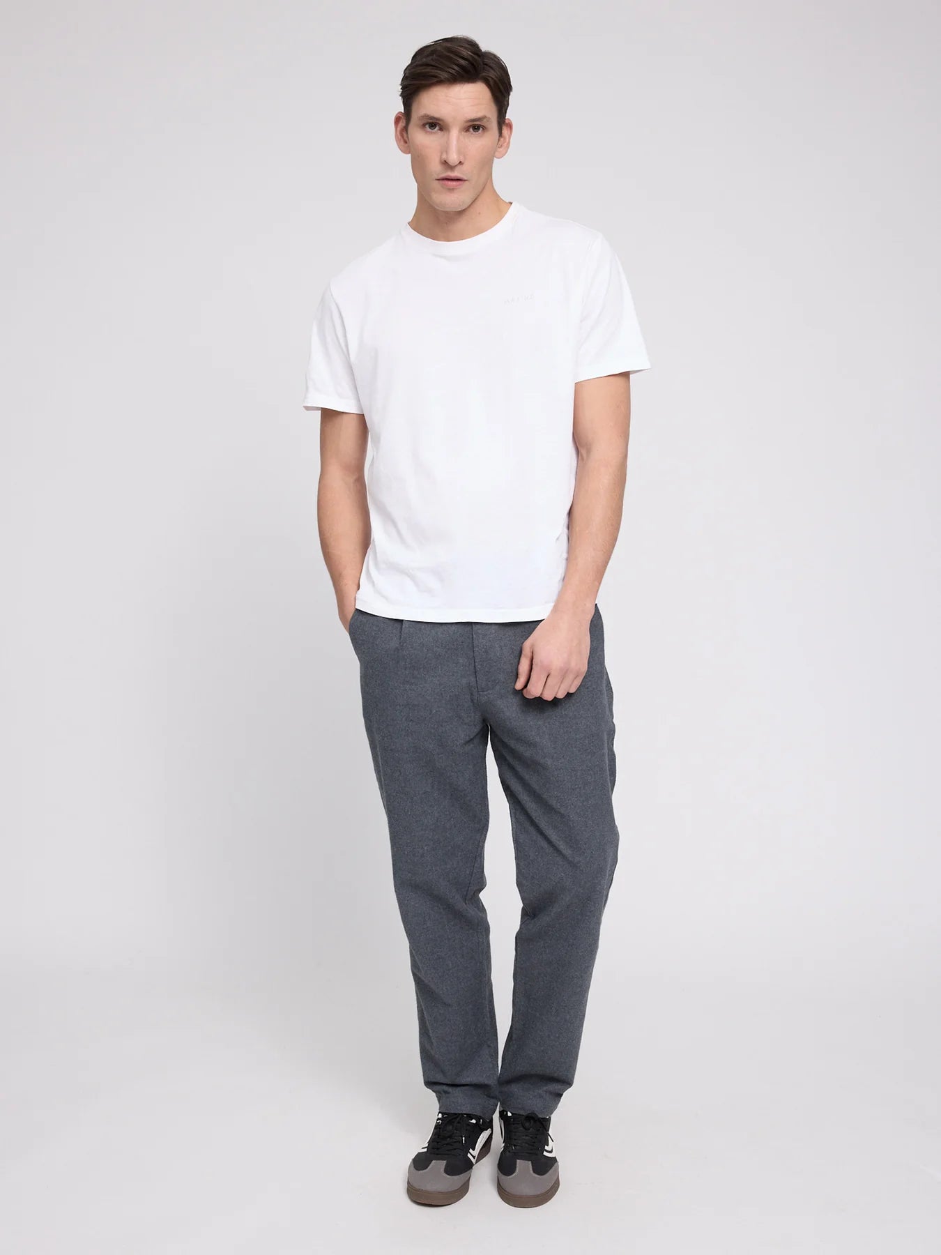Pantaloni in flanella a gamba affusolata antracite melange uomo | Mazine
