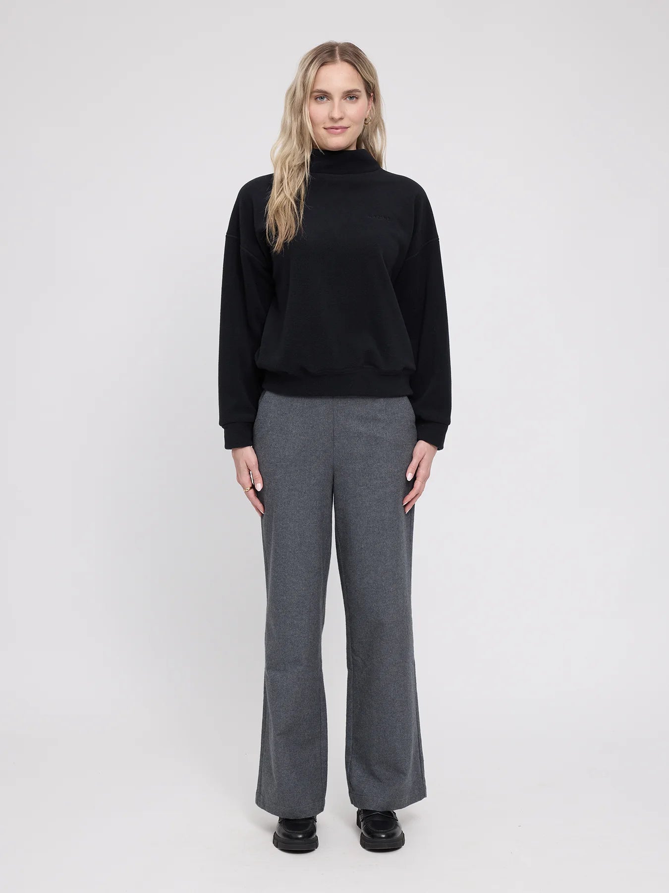 SweatShirt Fleece Turtleneck Black | MAZINE