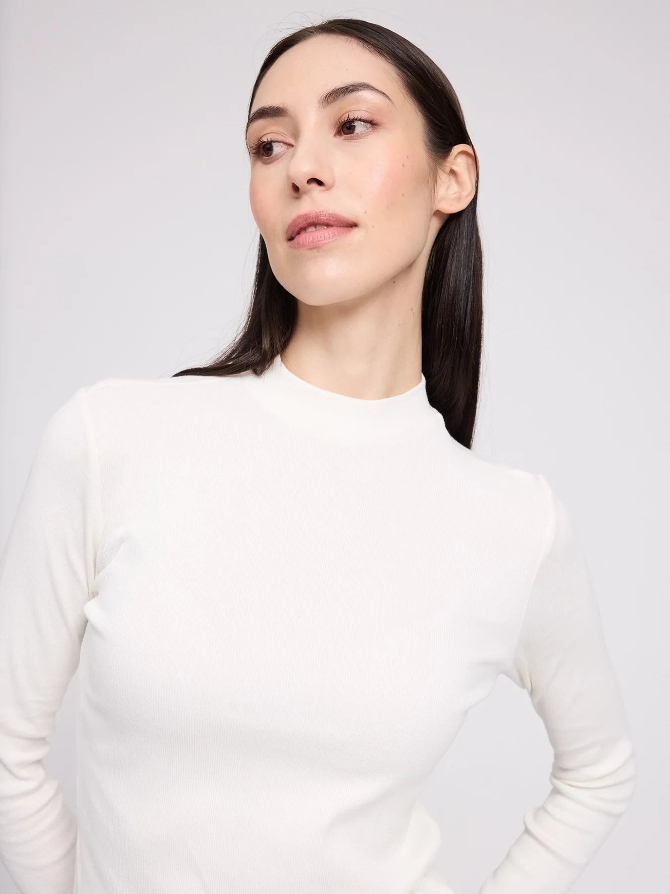 Long-Sleeve Top Basic Turtleneck Top White in Cotton | MAZINE
