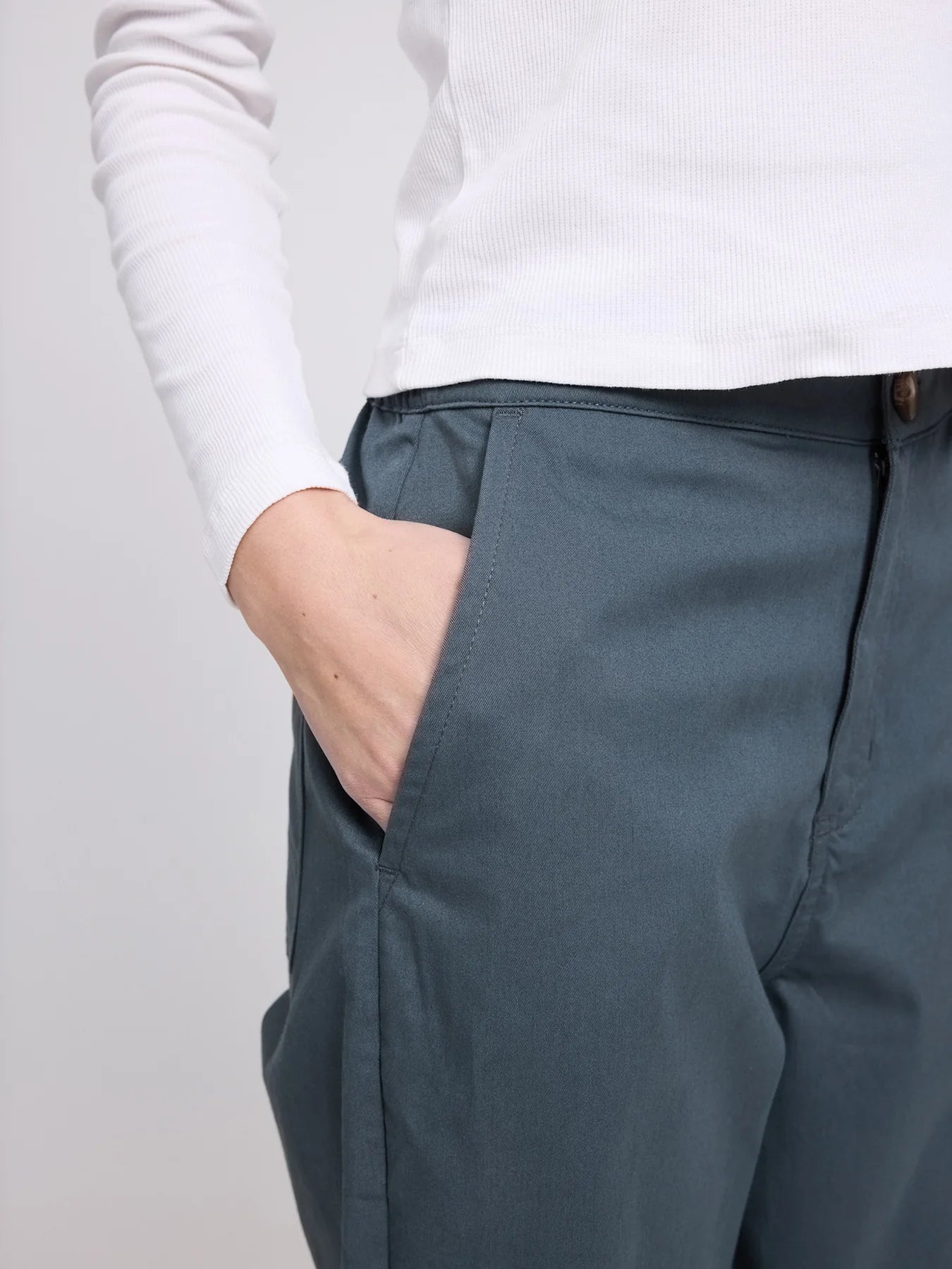 Chino Trousers Women's in Cotton | MAZINE
