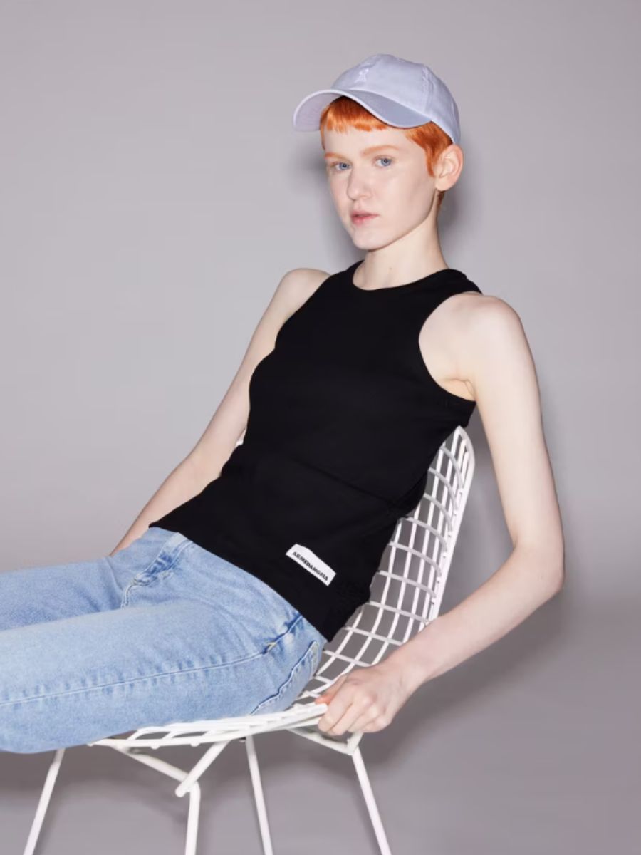 Top Kanitaa nero in cotone organico | Armedangels