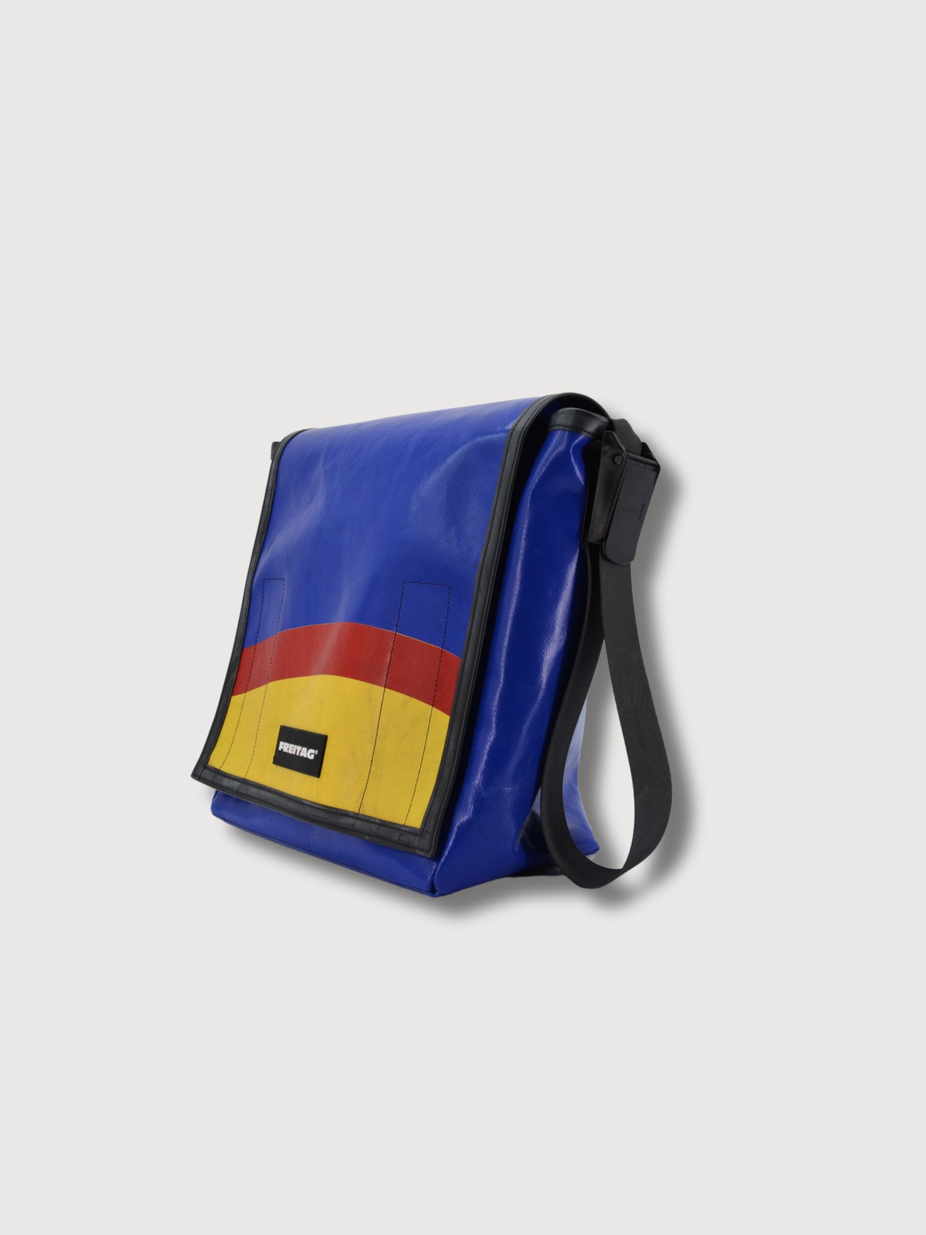 F21 Night Club Blue/Multicolor Bag In Used Truck Tarps | Freitag