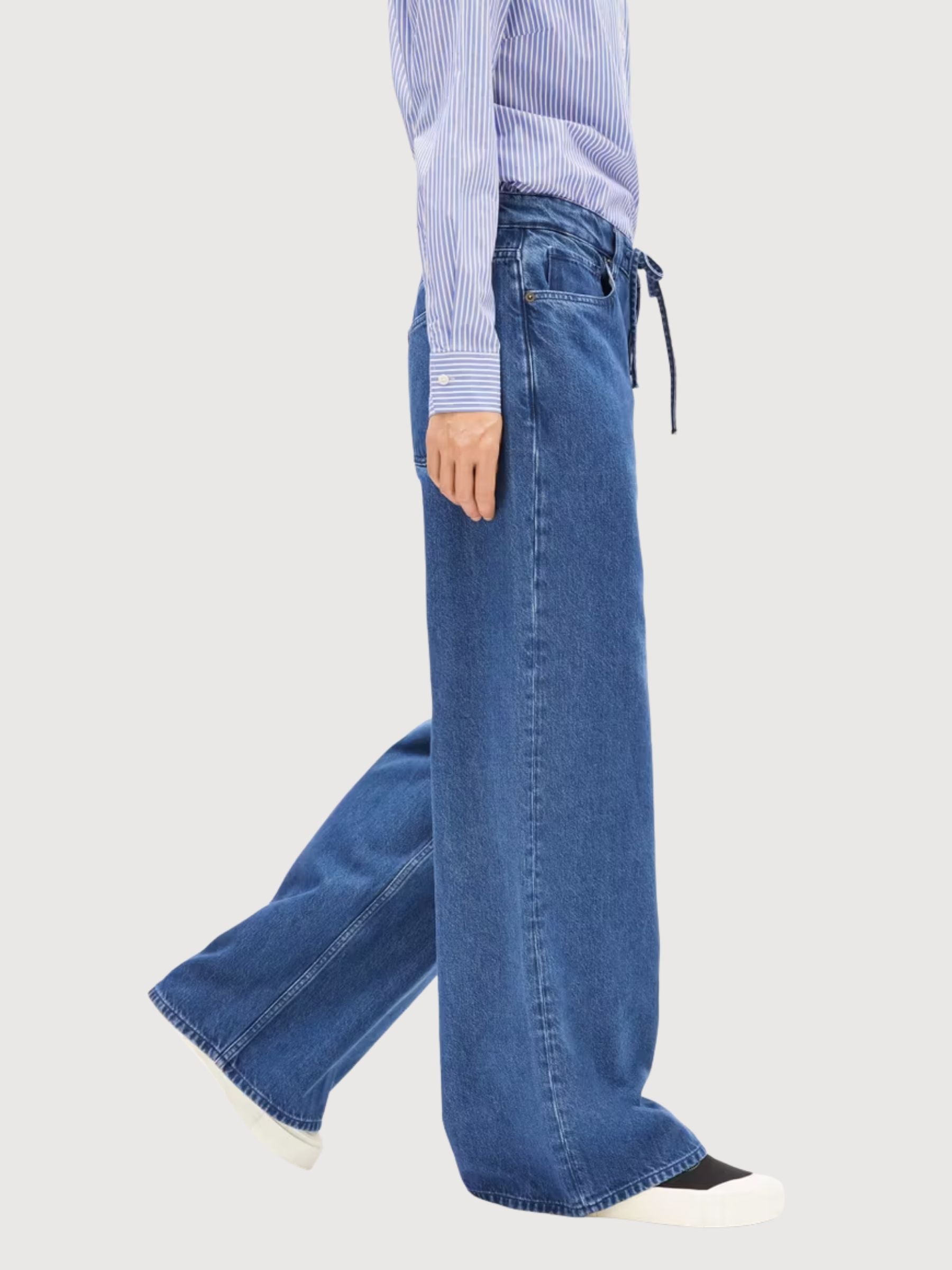 ASTRAEAAS Wide-Leg Jeans in Hummingbird | ARMEDANGELS