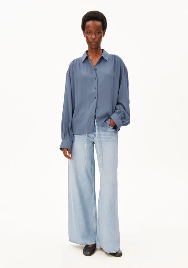 Efinaraa Ecovero Blouse Dusty Moon | ARMEDANGELS
