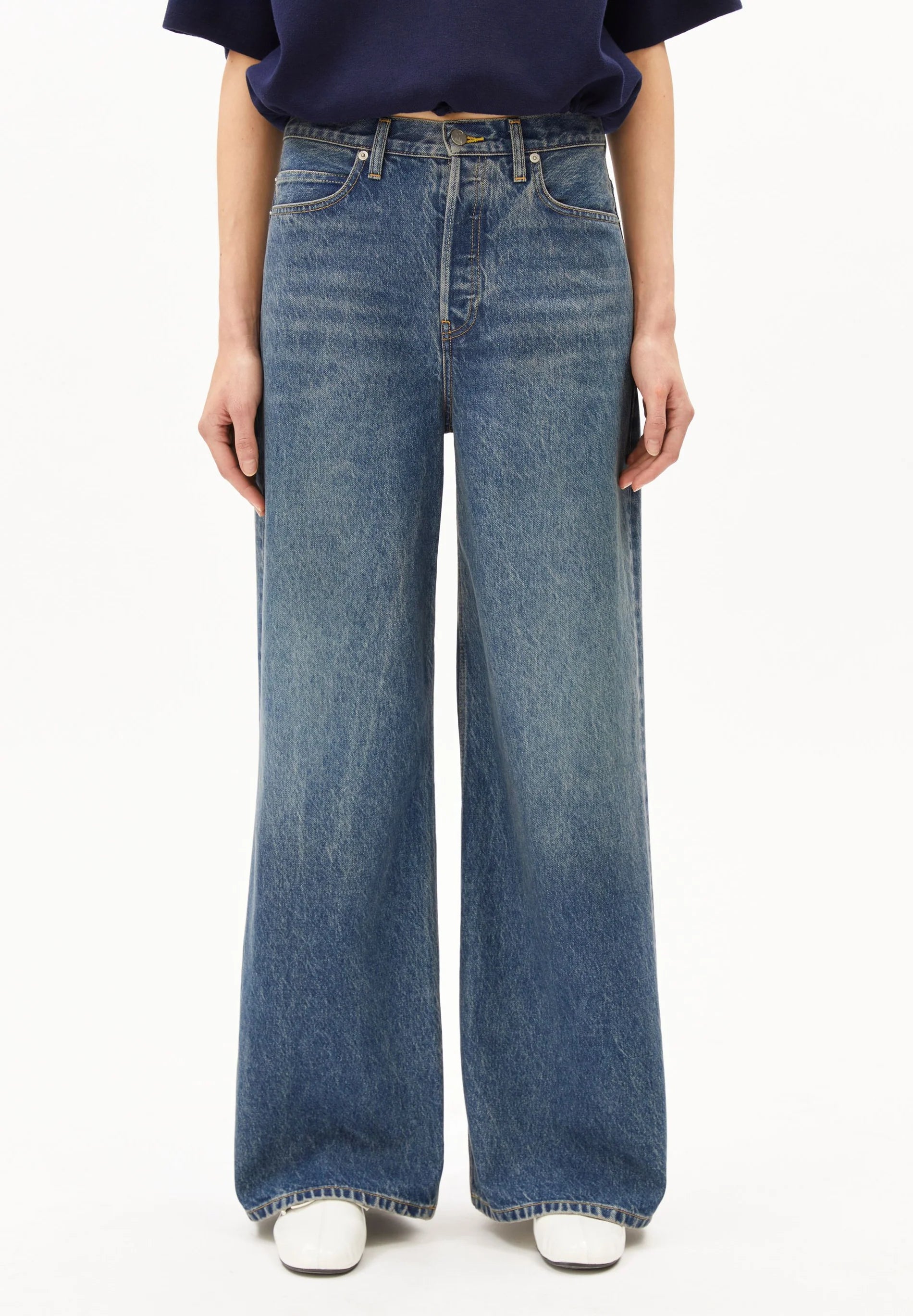 Athenaas High Waist Wide Jean Ligure | ARMEDANGELS