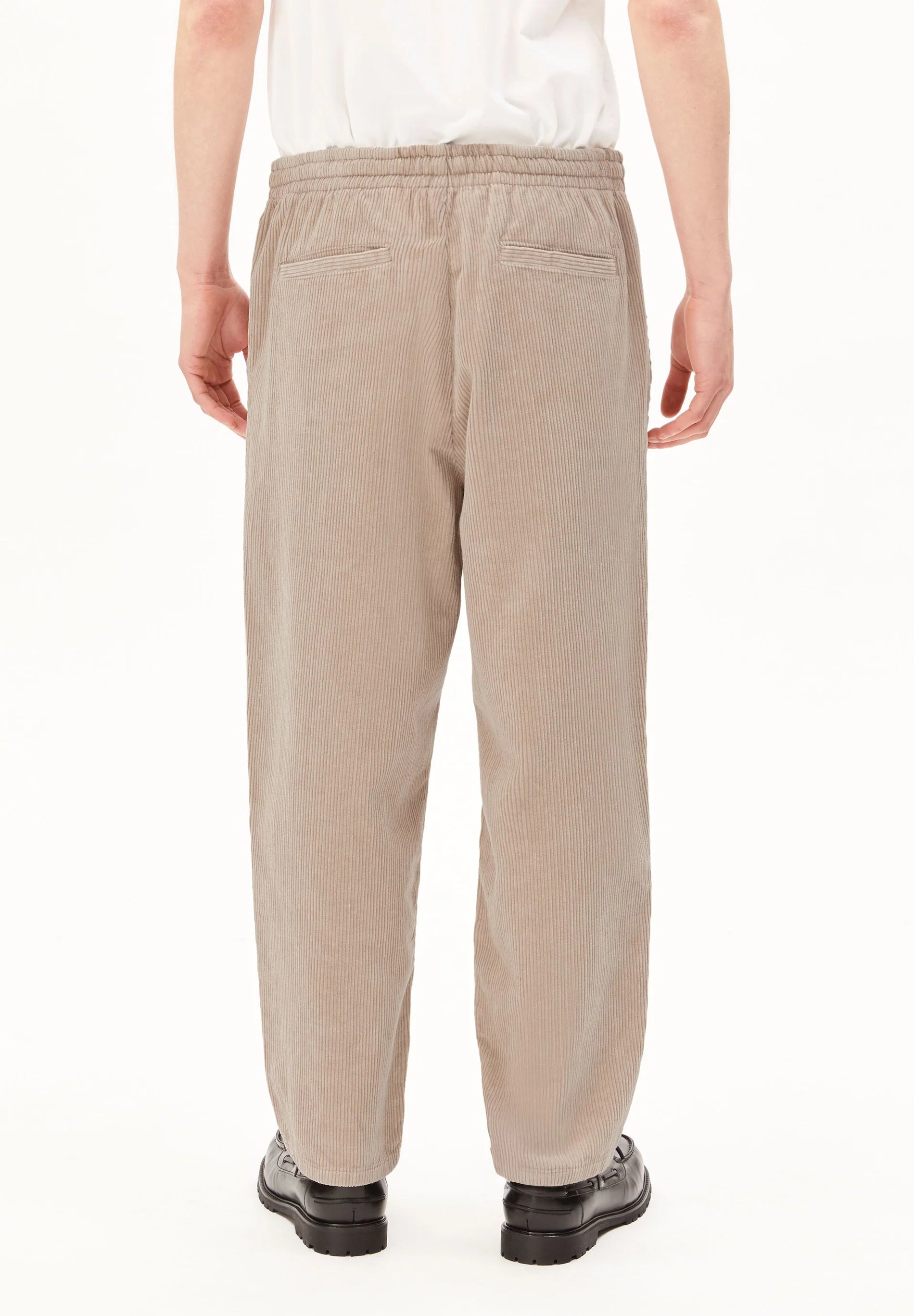 Pull On Corduroy Tapered Pant Sandstone | ARMEDANGELS