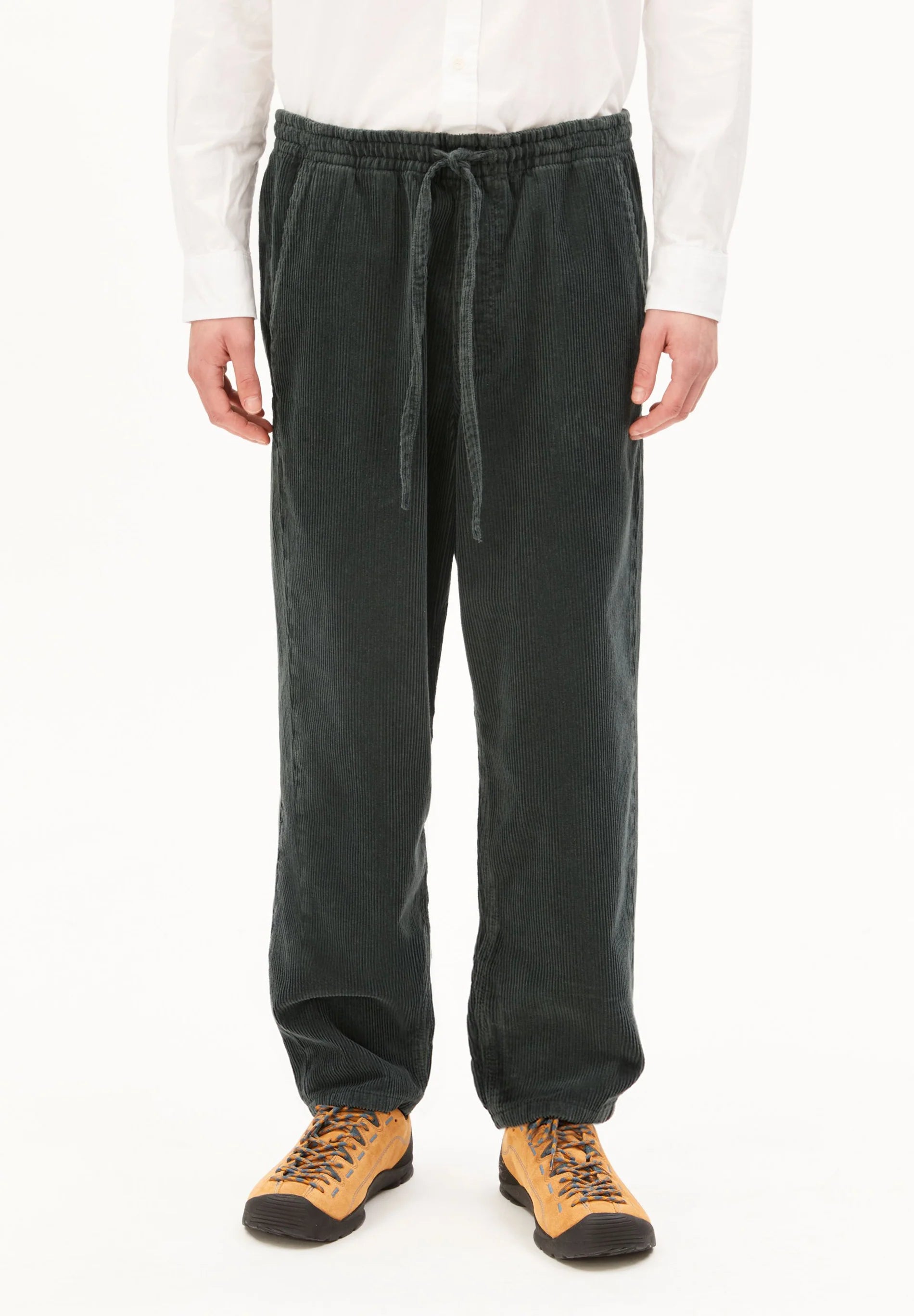 Pull On Corduroy Tapered Pant Space Steel | ARMEDANGELS