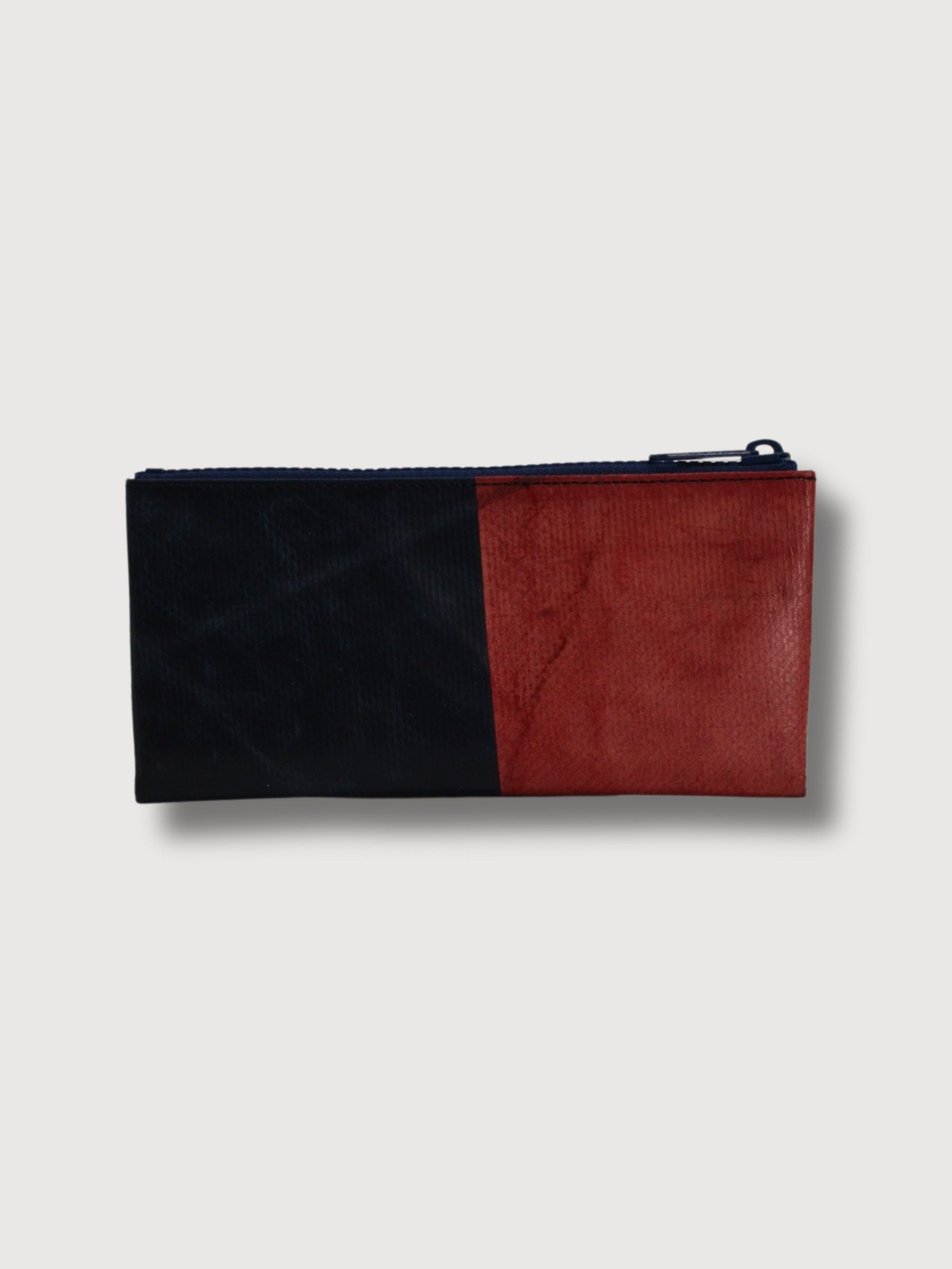 Pouch F06 Serena Black and Red In Used Truck Tarps | Freitag