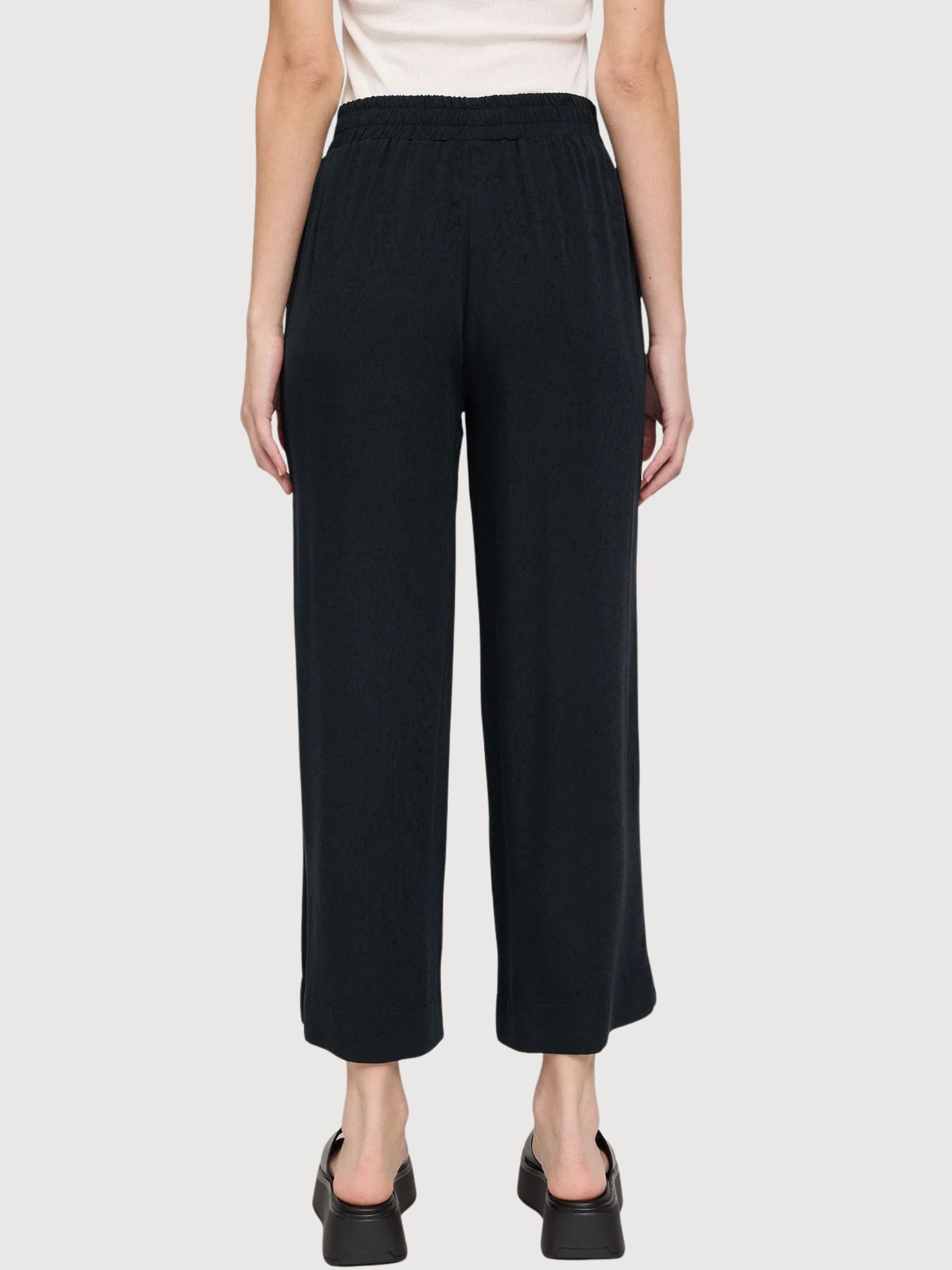 Pantaloni da donna a gamba larga in viscosa neri | MAZINE