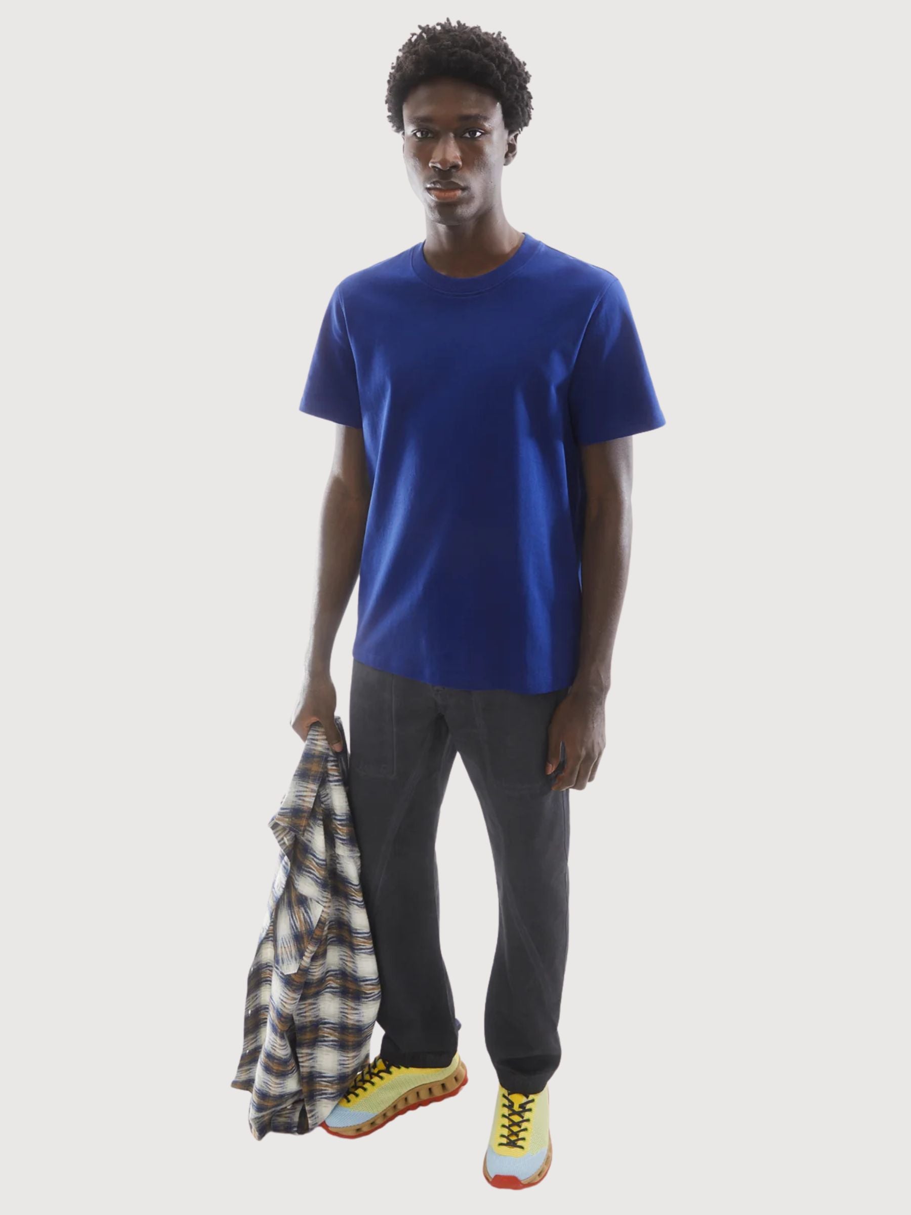 T-Shirt Maarkos Blue Man | Armedangels