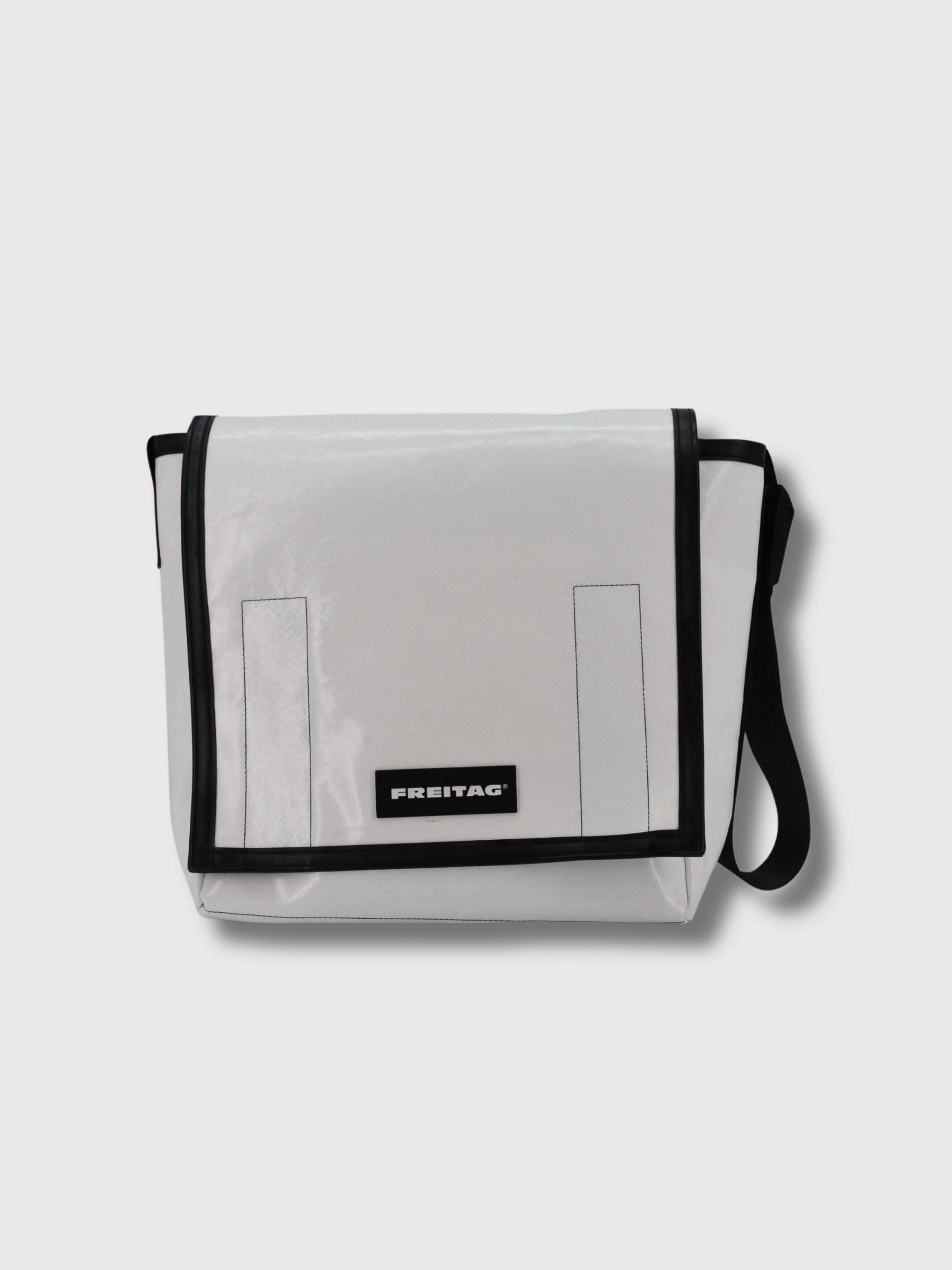 F21 Night Club White Bag In Used Truck Tarps | Freitag