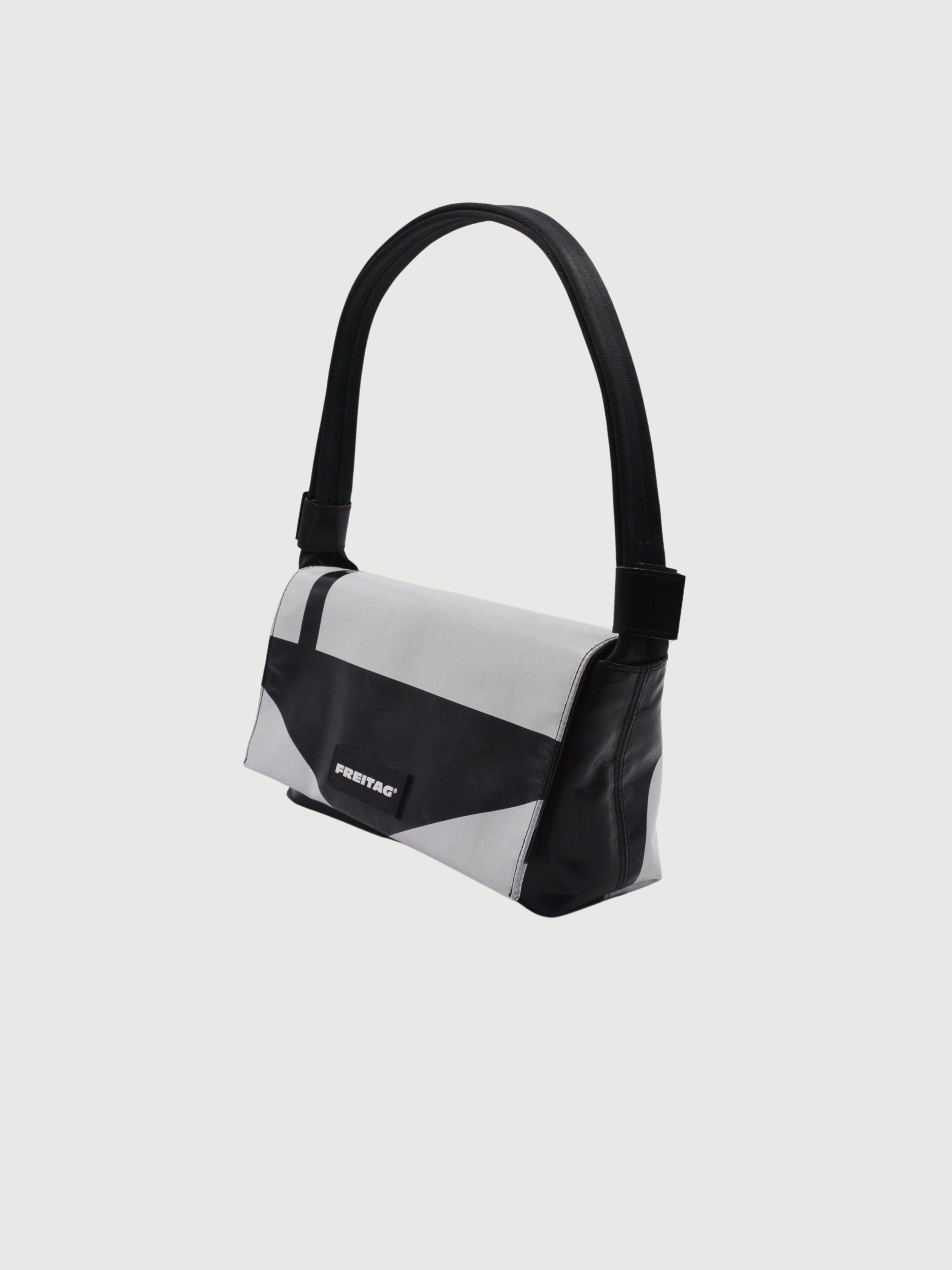 F171 LAURA Umhängetasche Schwarz/Weiss | FREITAG