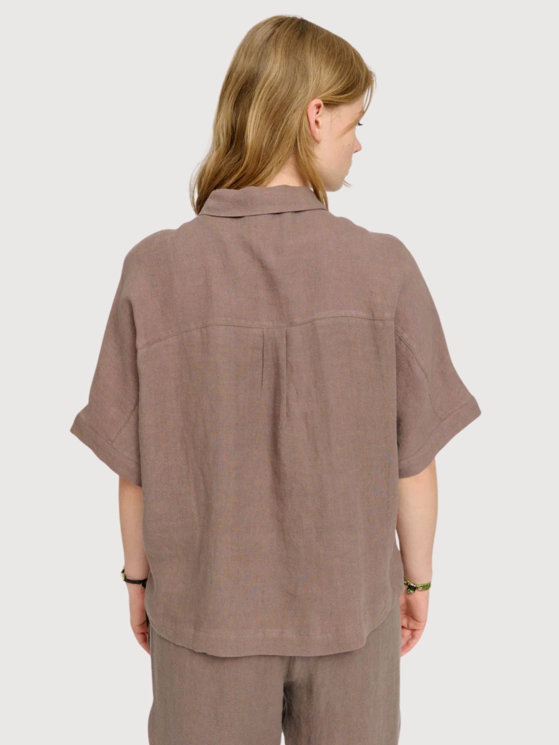 Camicia a maniche corte da donna in lino grigio e marrone | Mazine