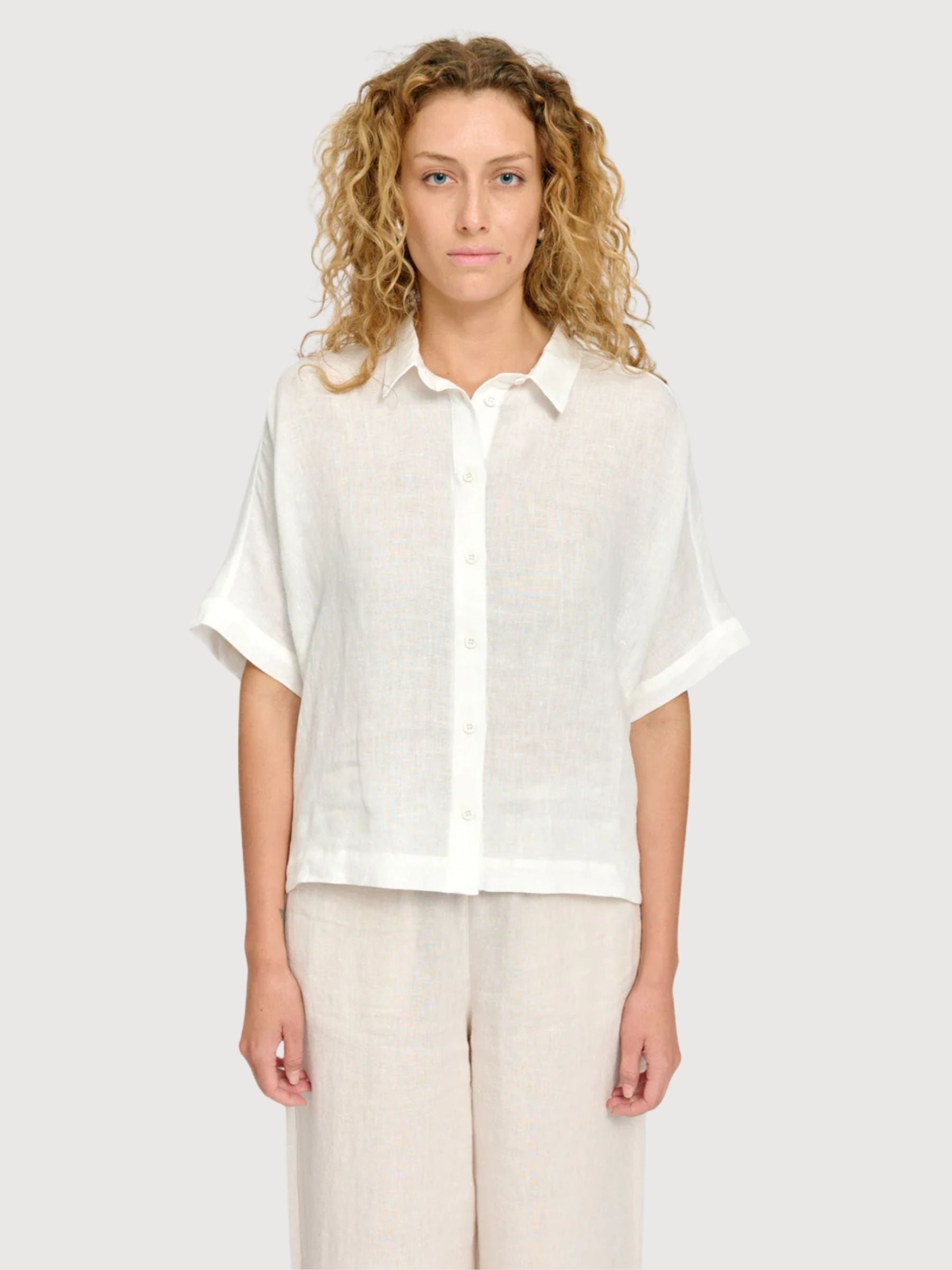 Camicia a maniche corte in lino da donna, bianco brillante | Mazine