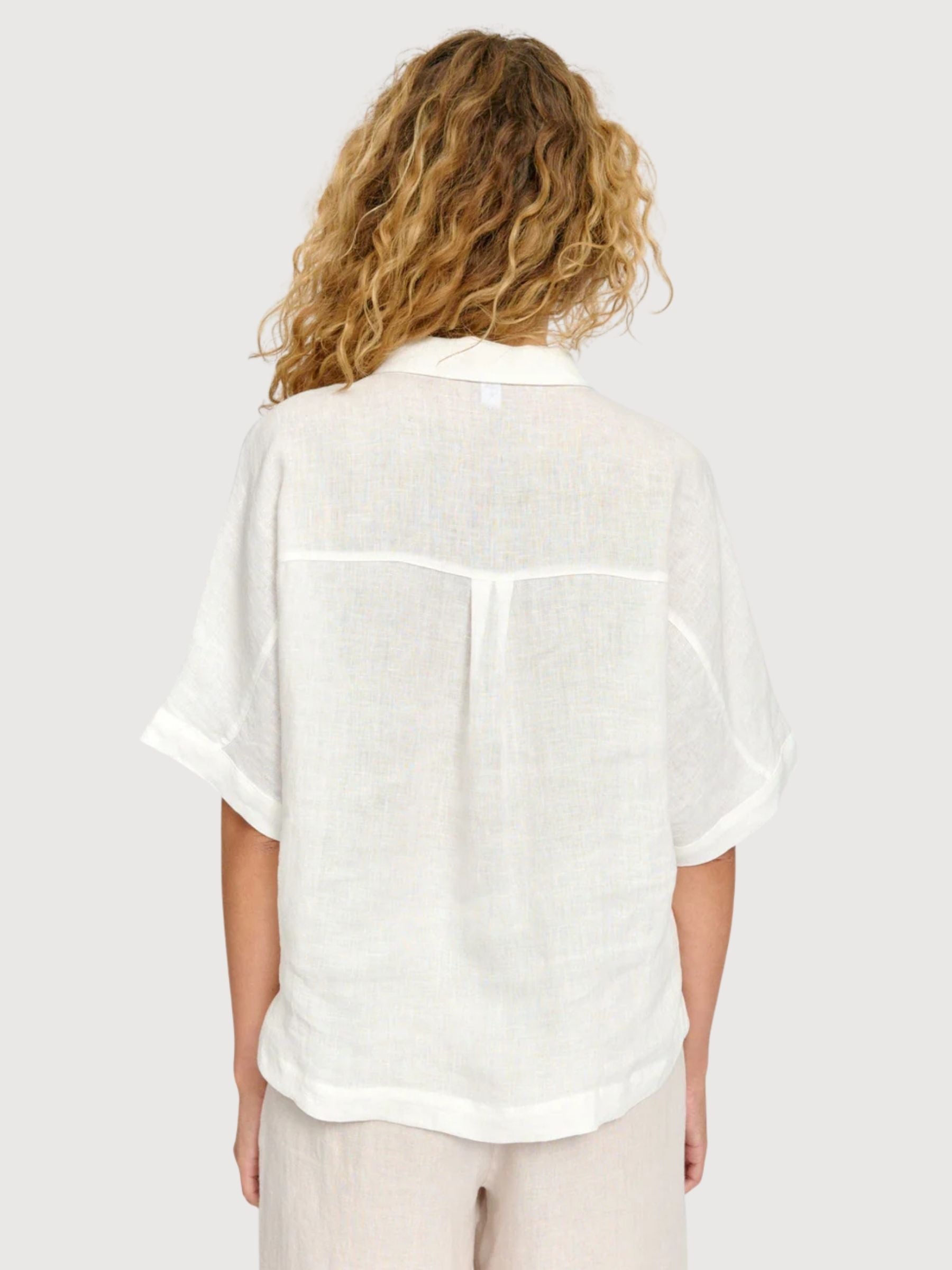 Camicia a maniche corte in lino da donna, bianco brillante | Mazine