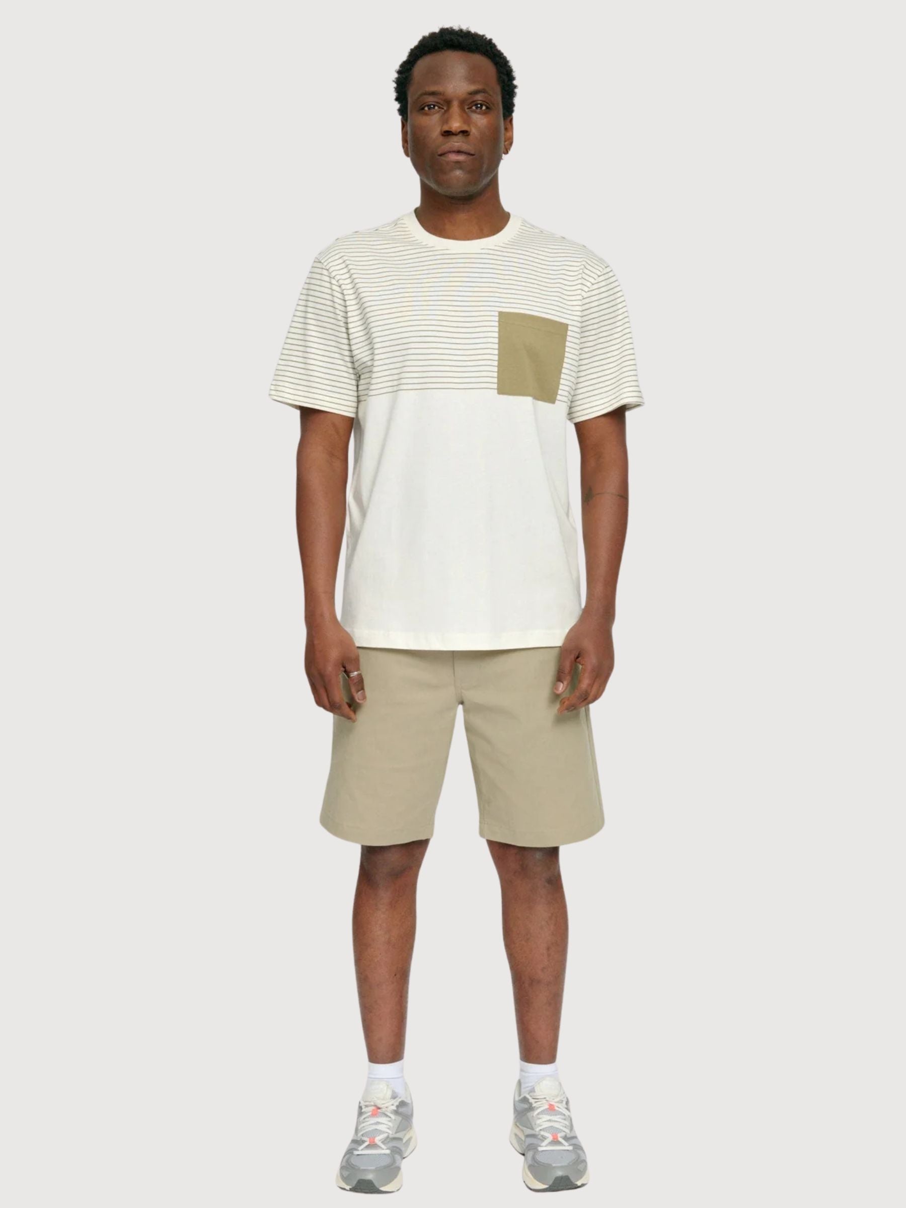 T-Shirt Halfway a righe da uomo OffWhite/Olive | Mazine
