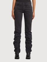 Jeans a zampa indossati da una donna di colore | G-Star