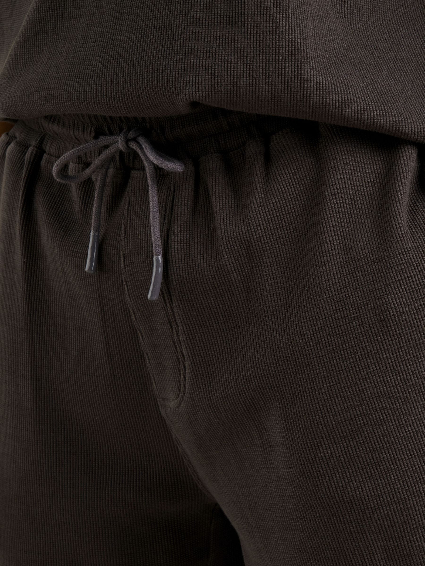 Pantaloncini da uomo Essingen Waffle Phantom Black | DEDICATED