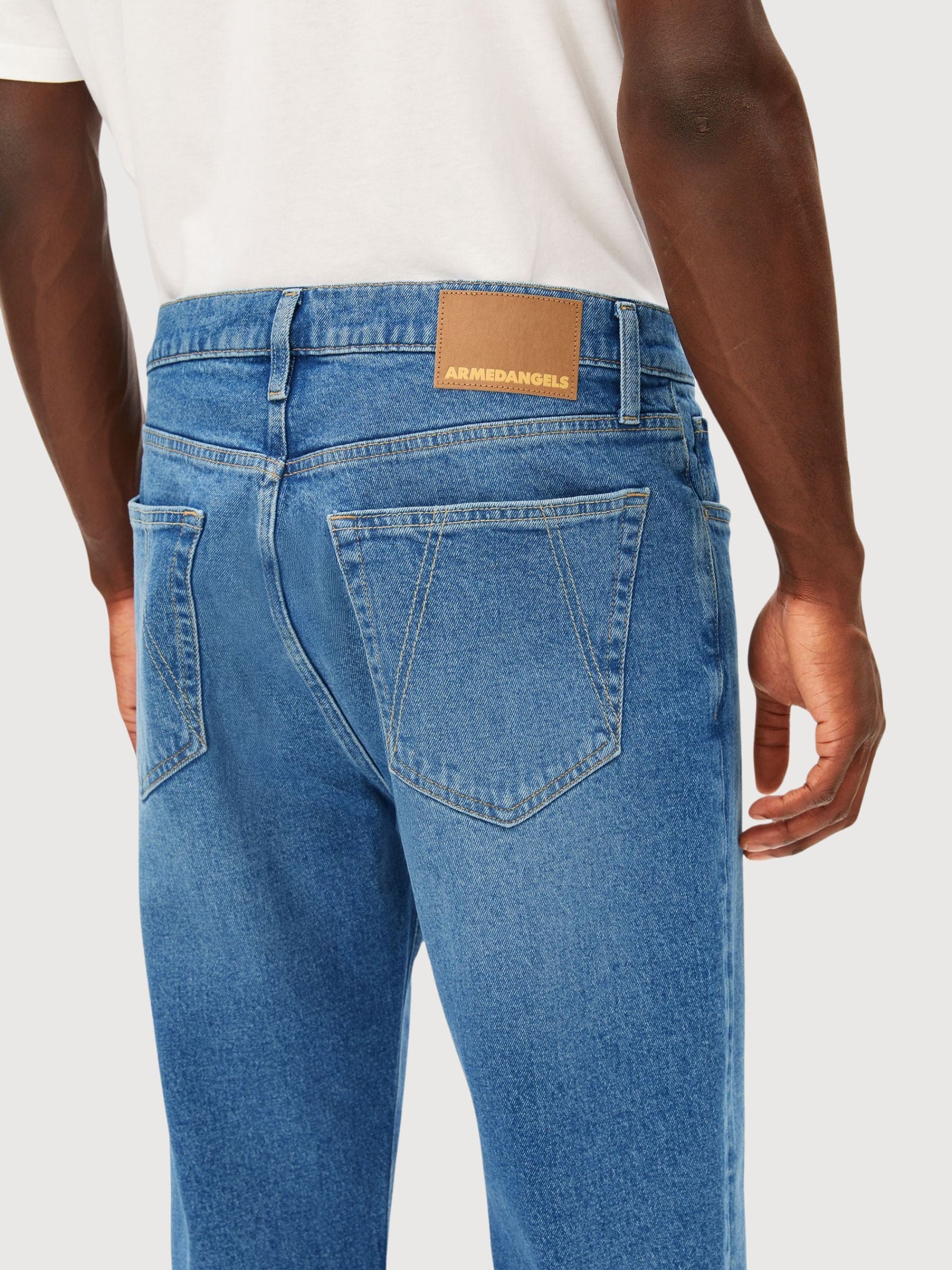 MAAKX RELAXED TAPERED JEAN